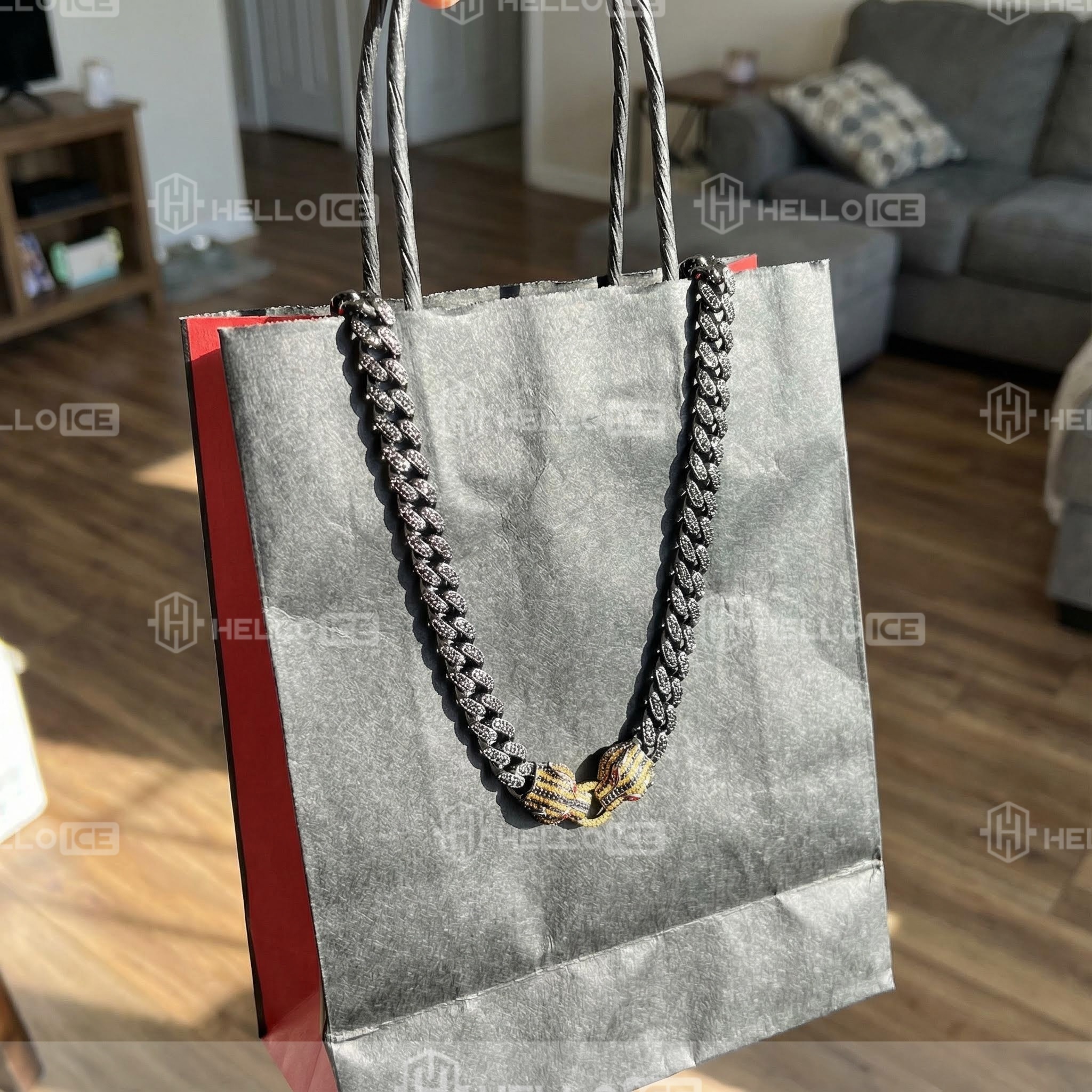 Helloice Review Image