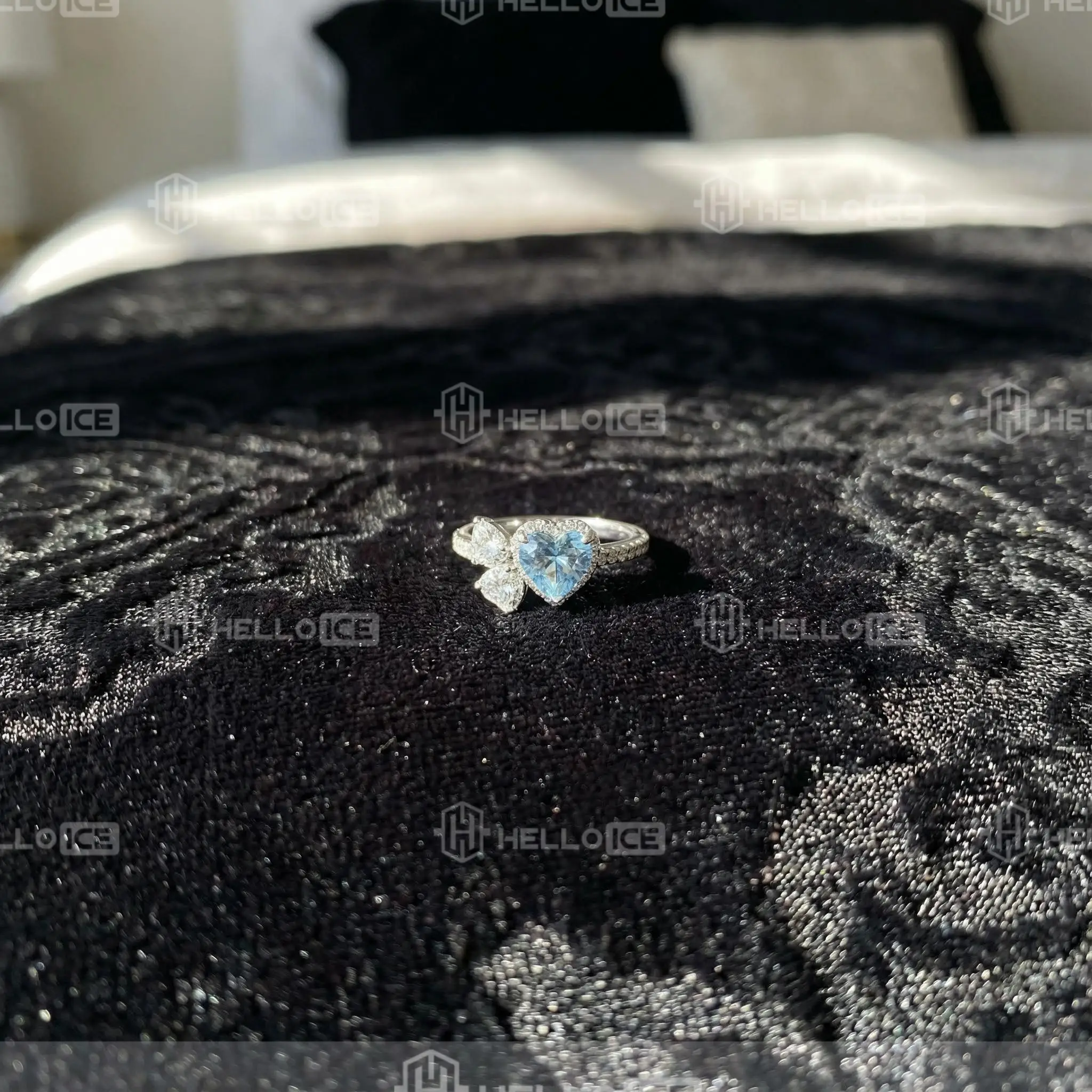 Helloice Review Image