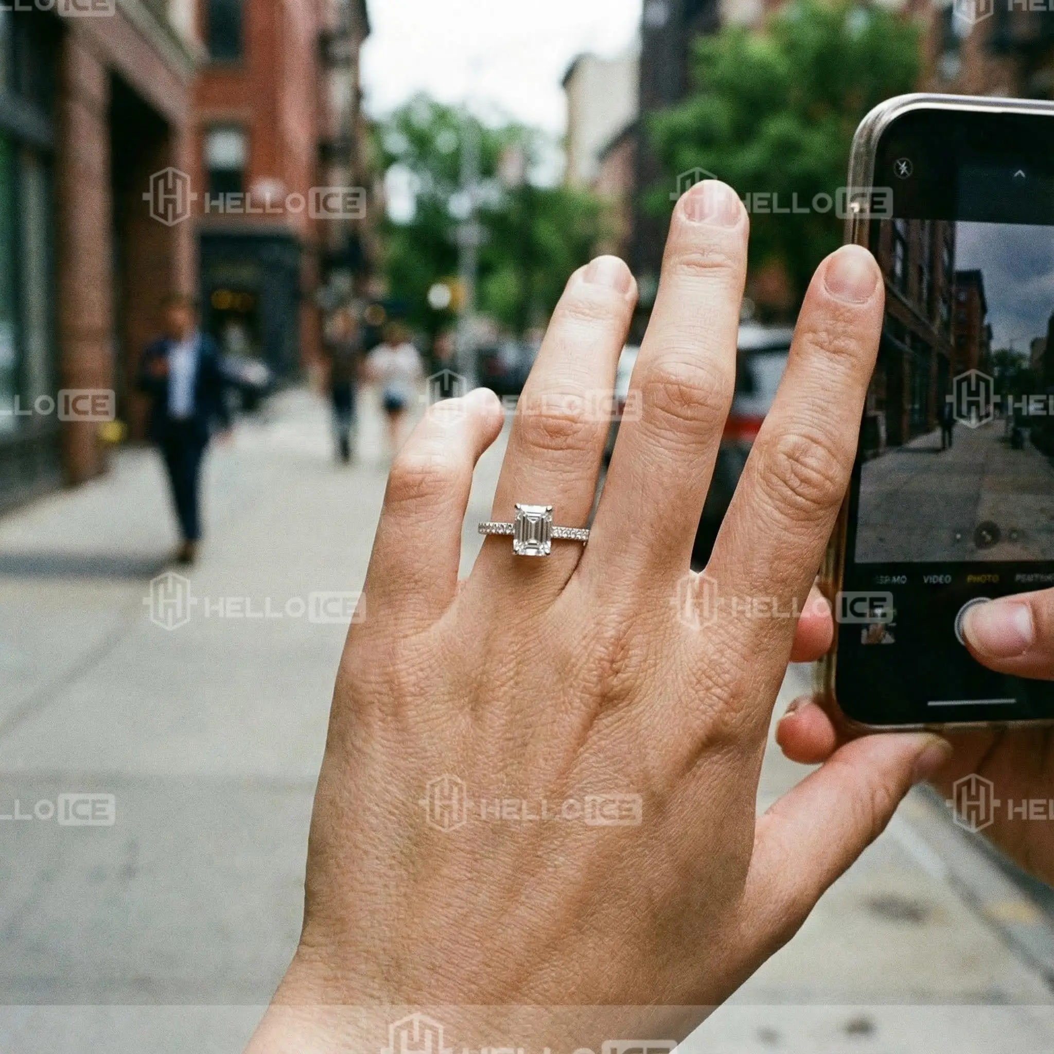 Helloice Review Image