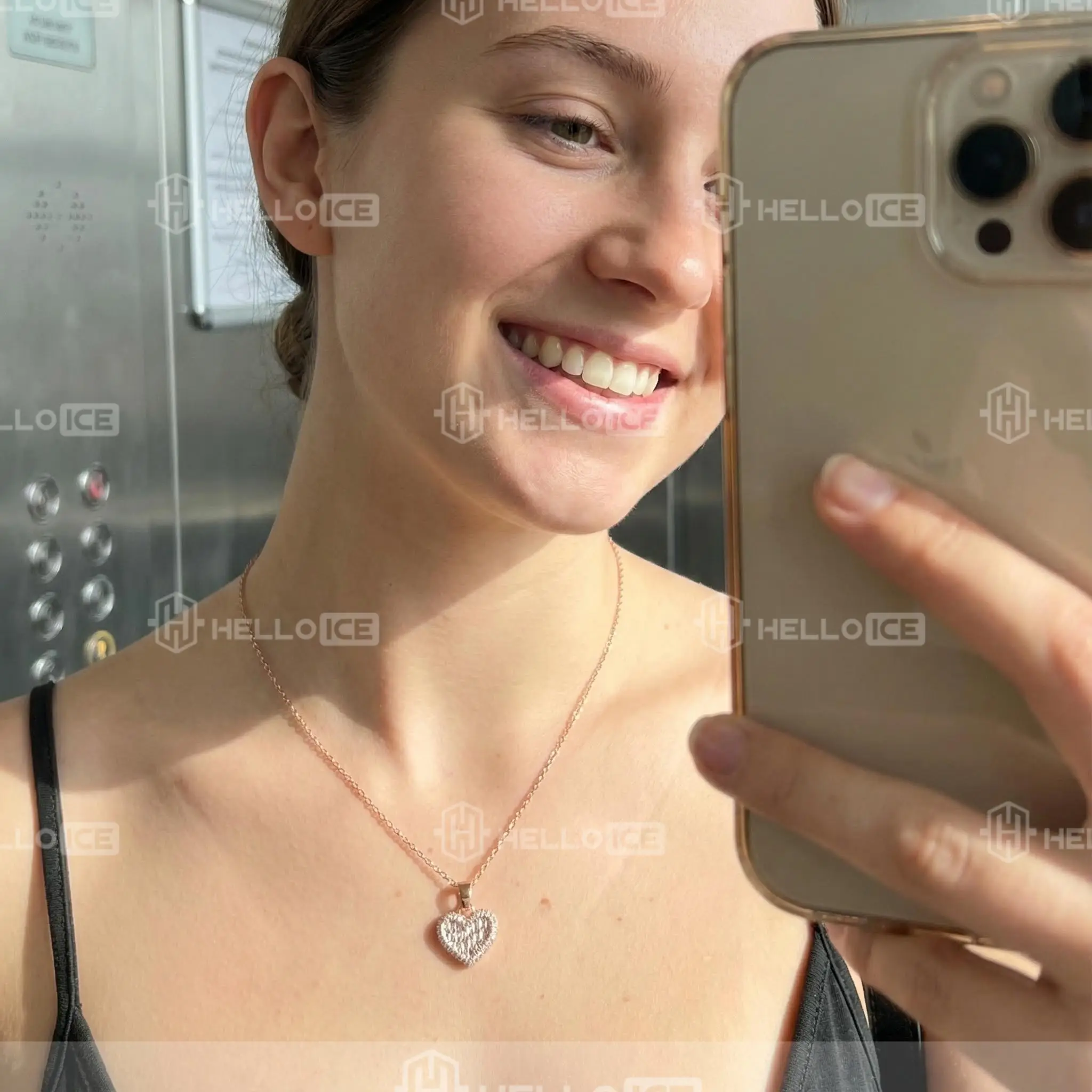 Helloice Review Image