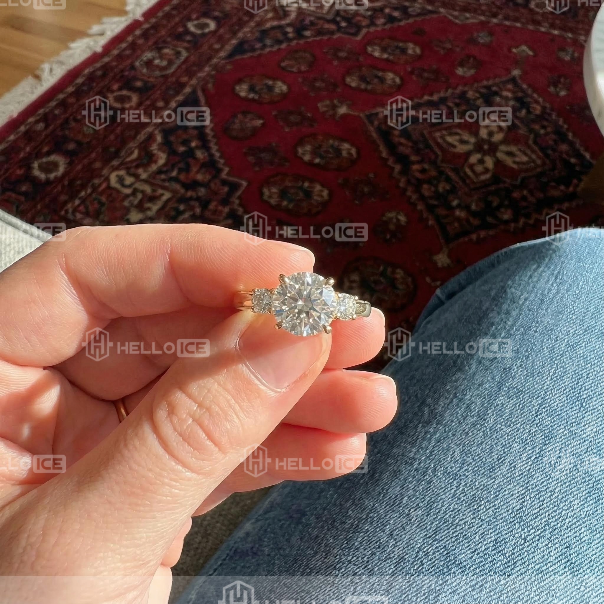 Helloice Review Image