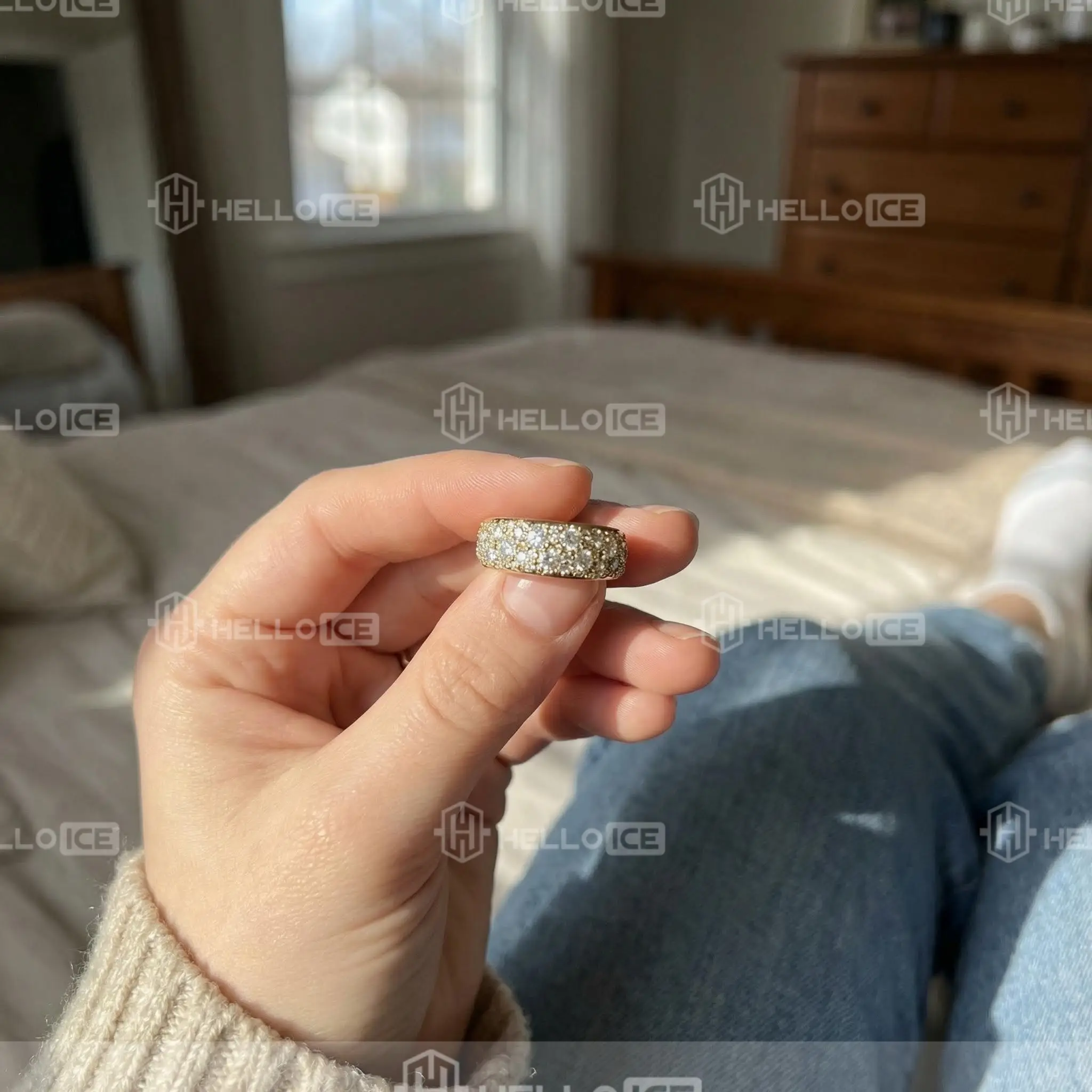 Helloice Review Image