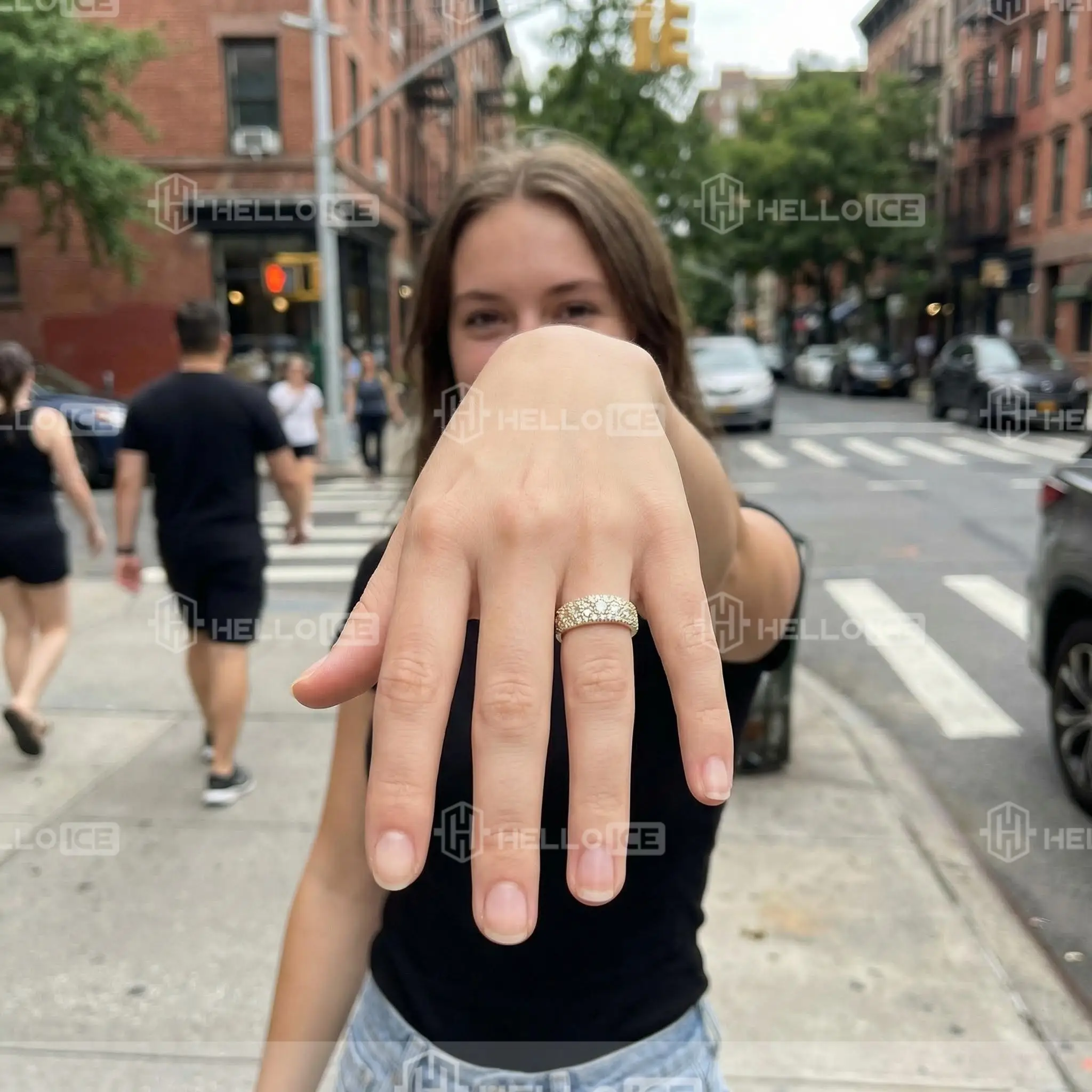 Helloice Review Image