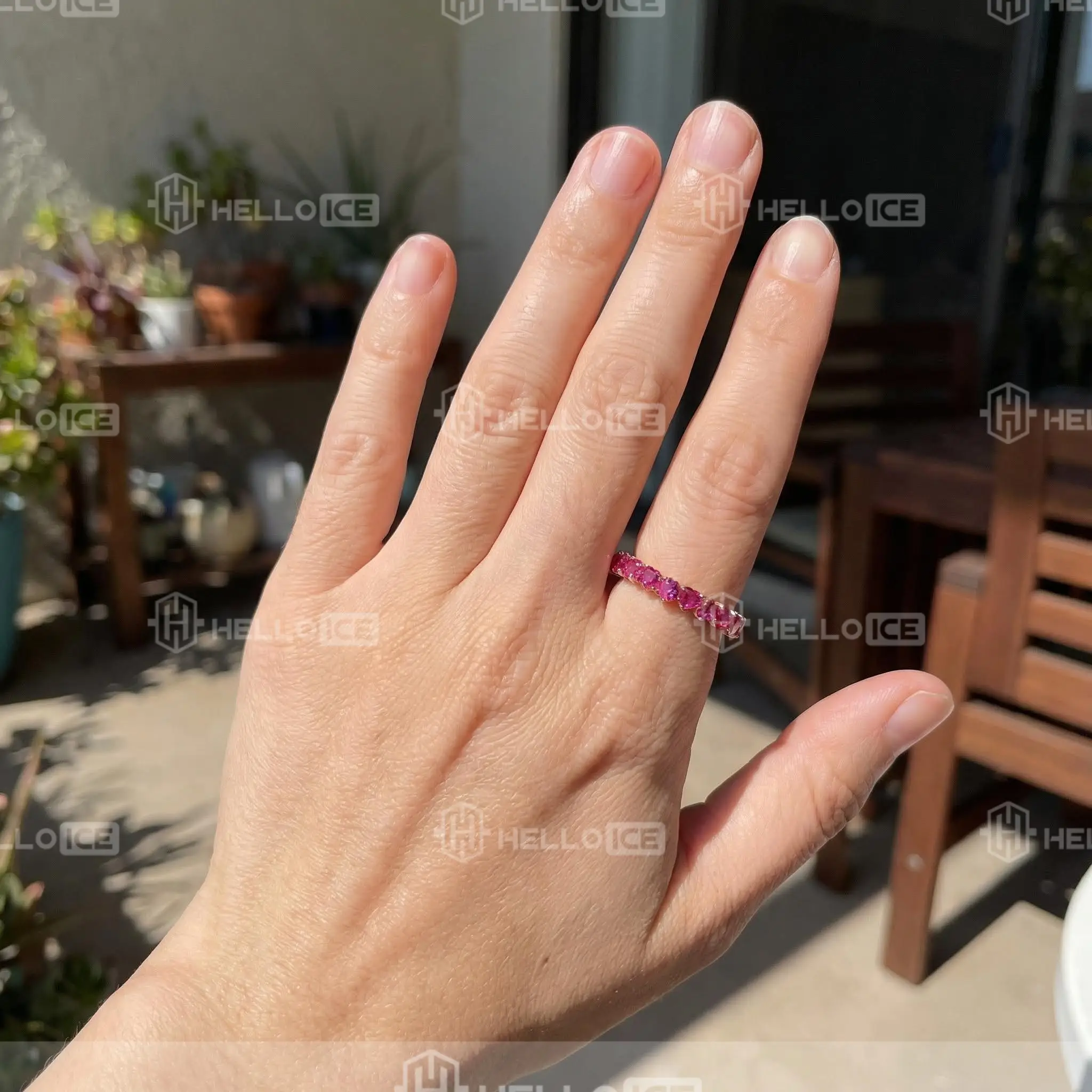 Helloice Review Image