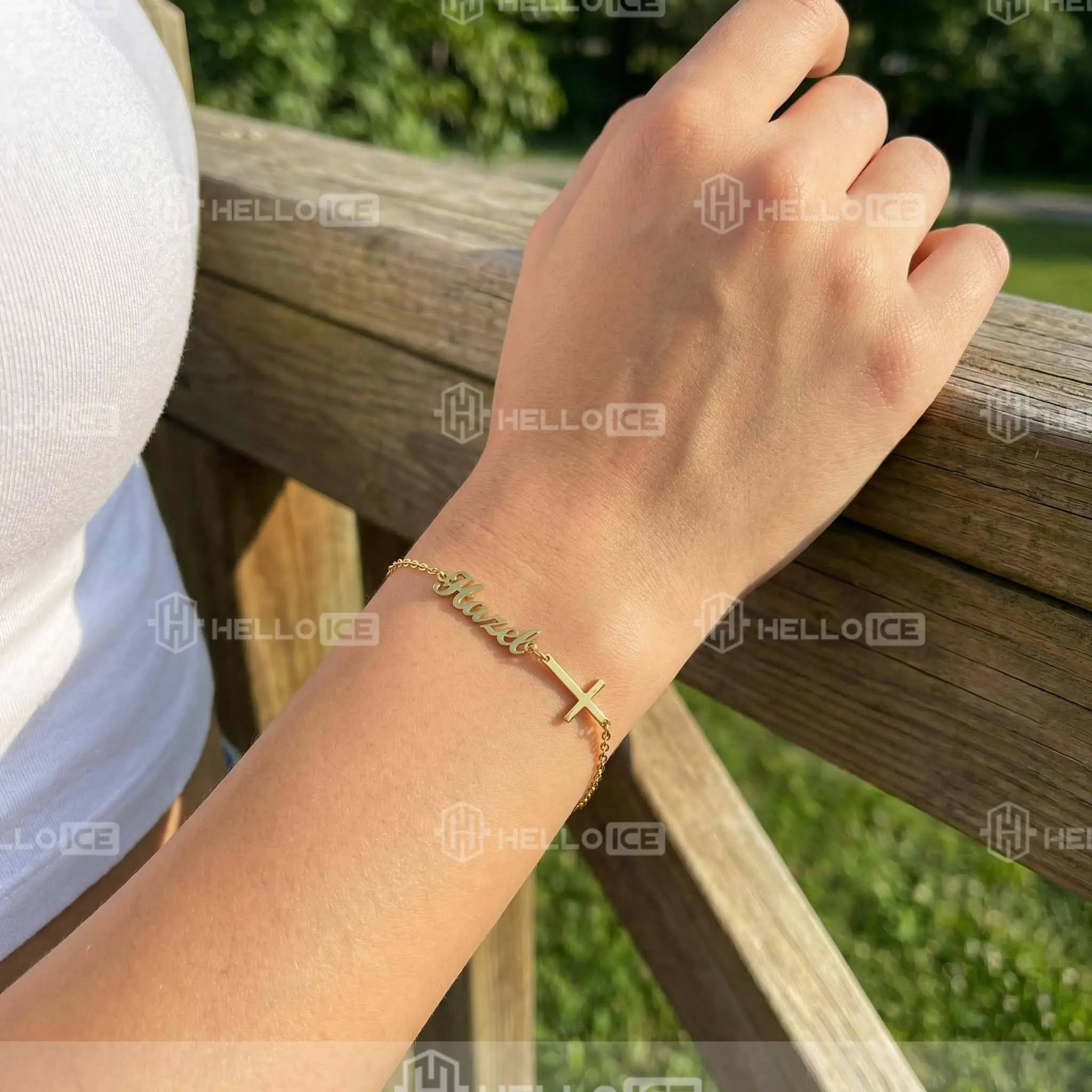 Helloice Review Image