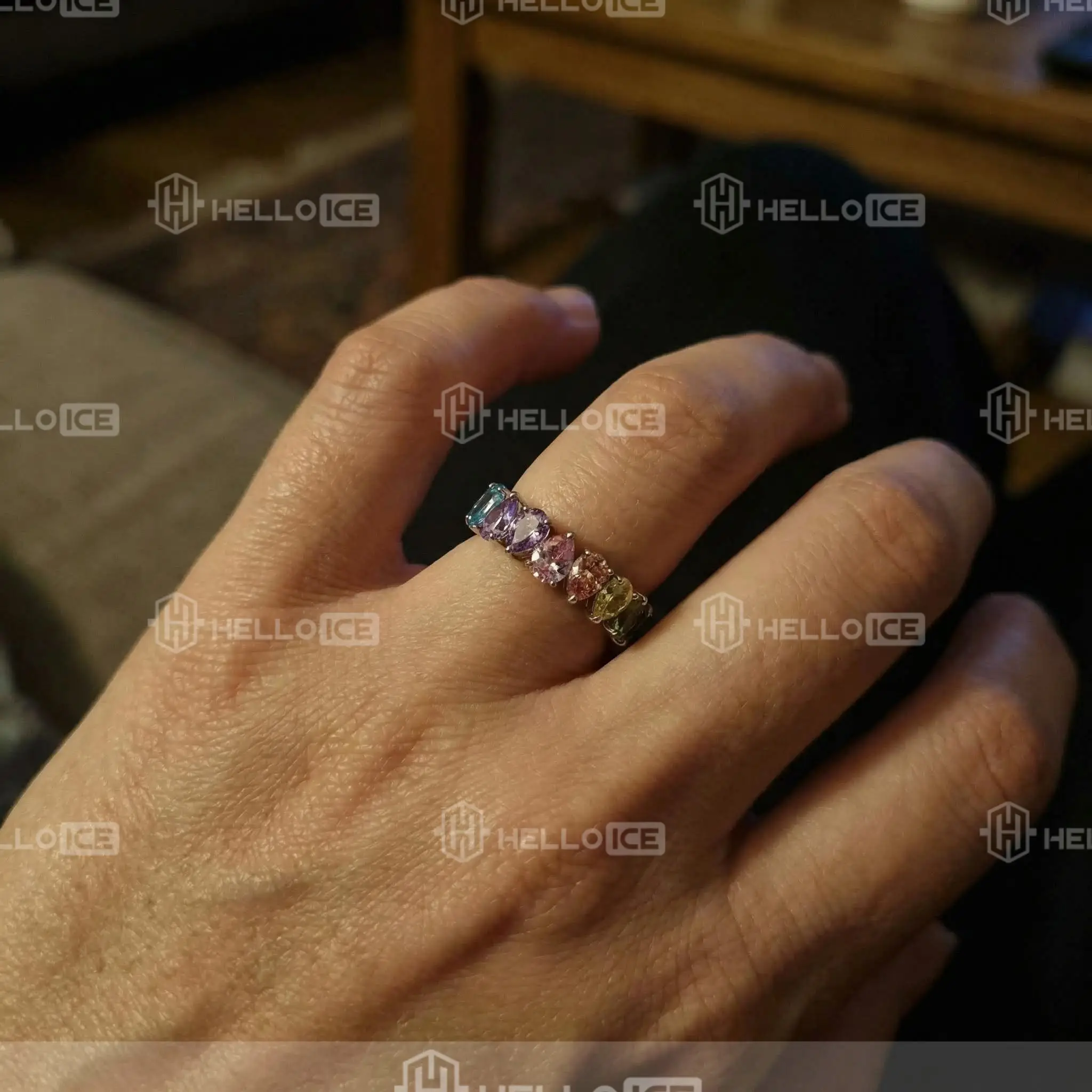 Helloice Review Image