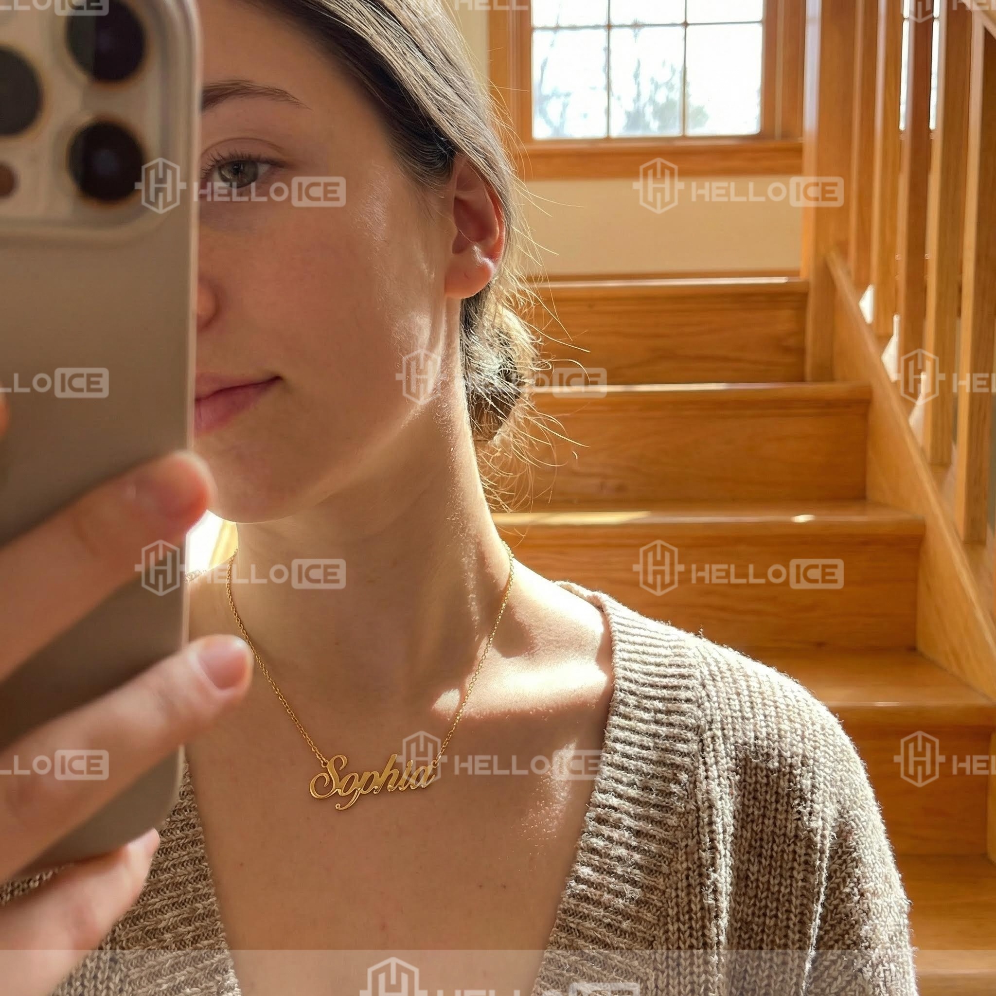 Helloice Review Image