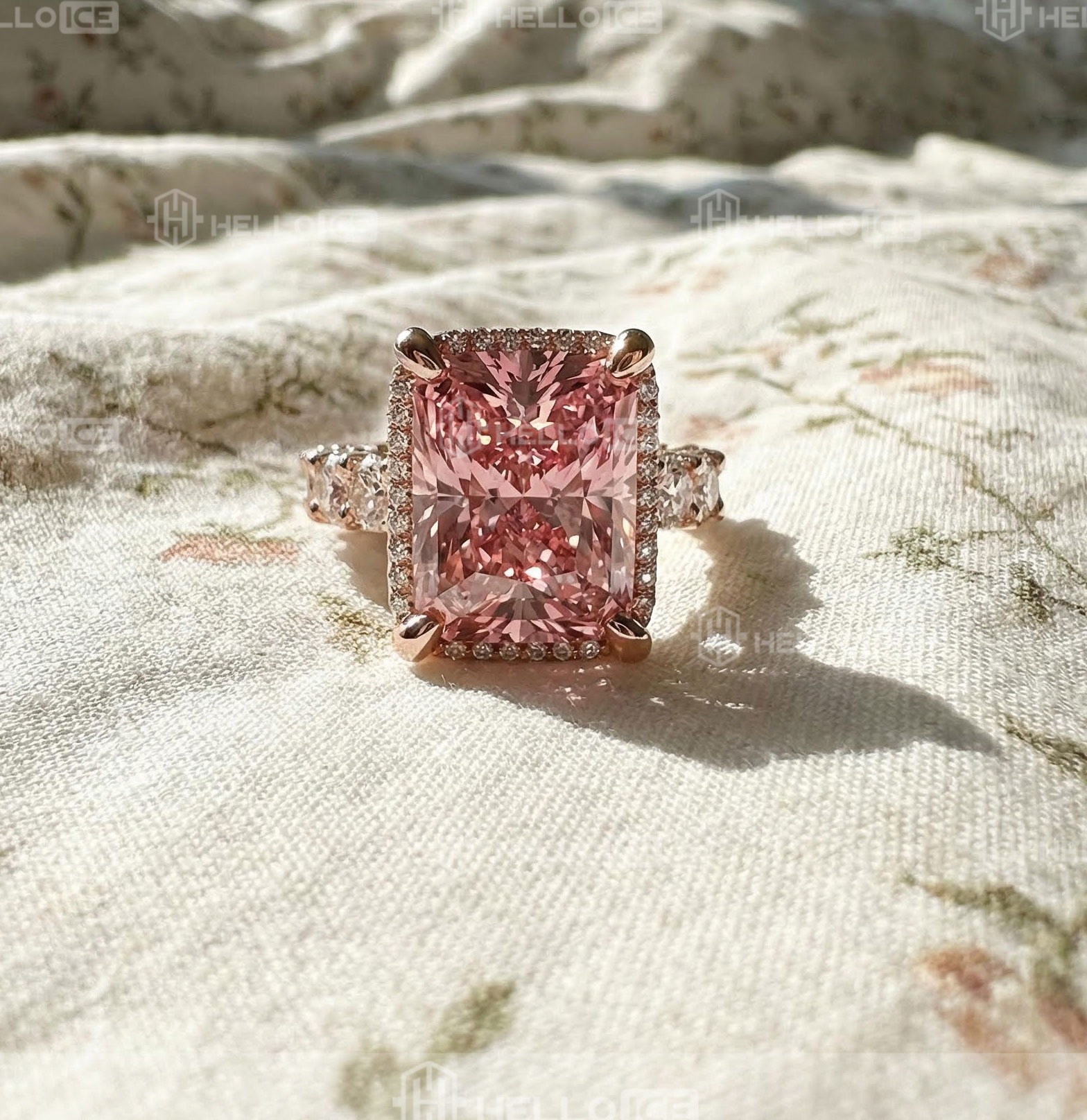 Helloice Review Image