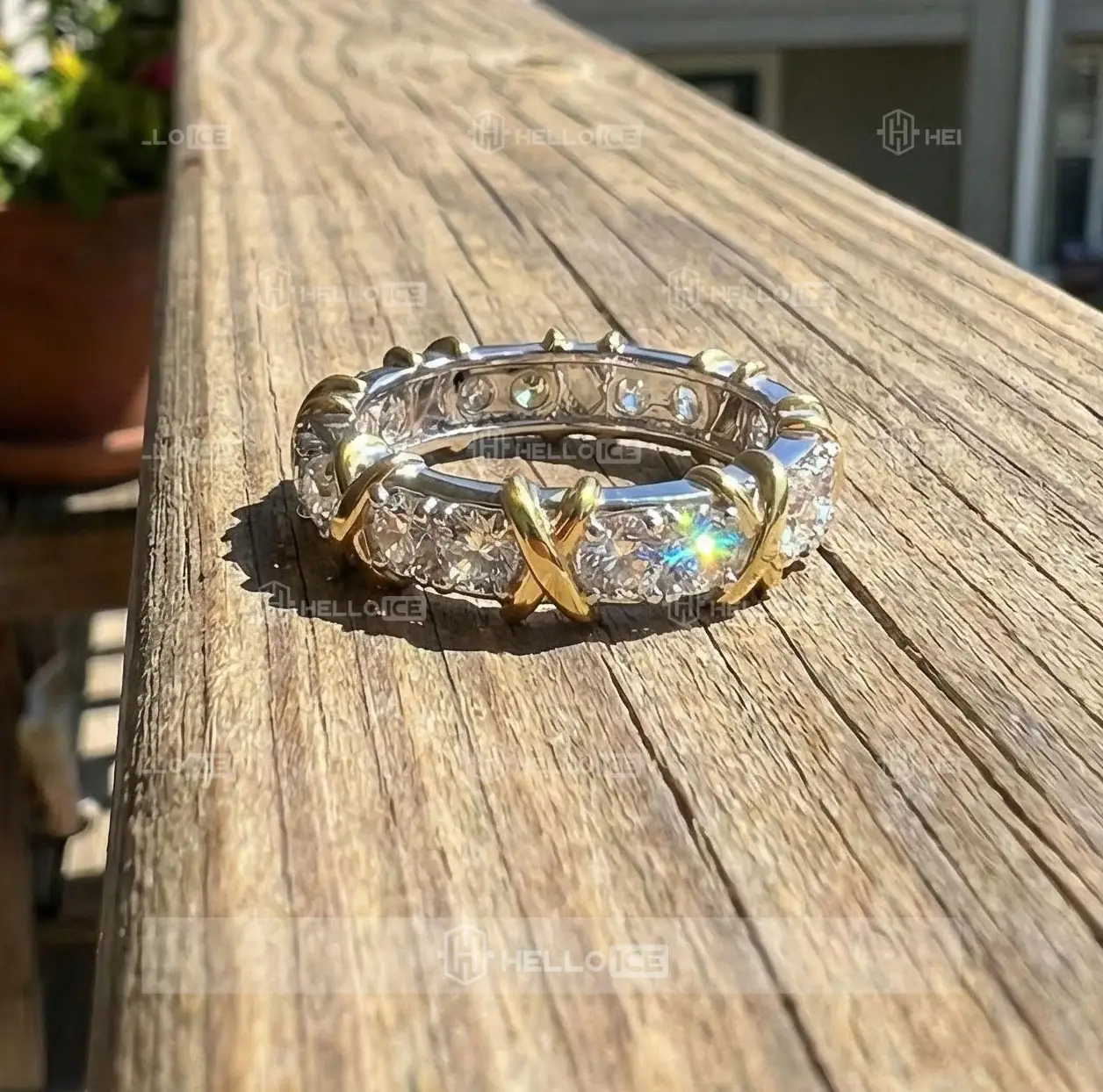 Helloice Review Image