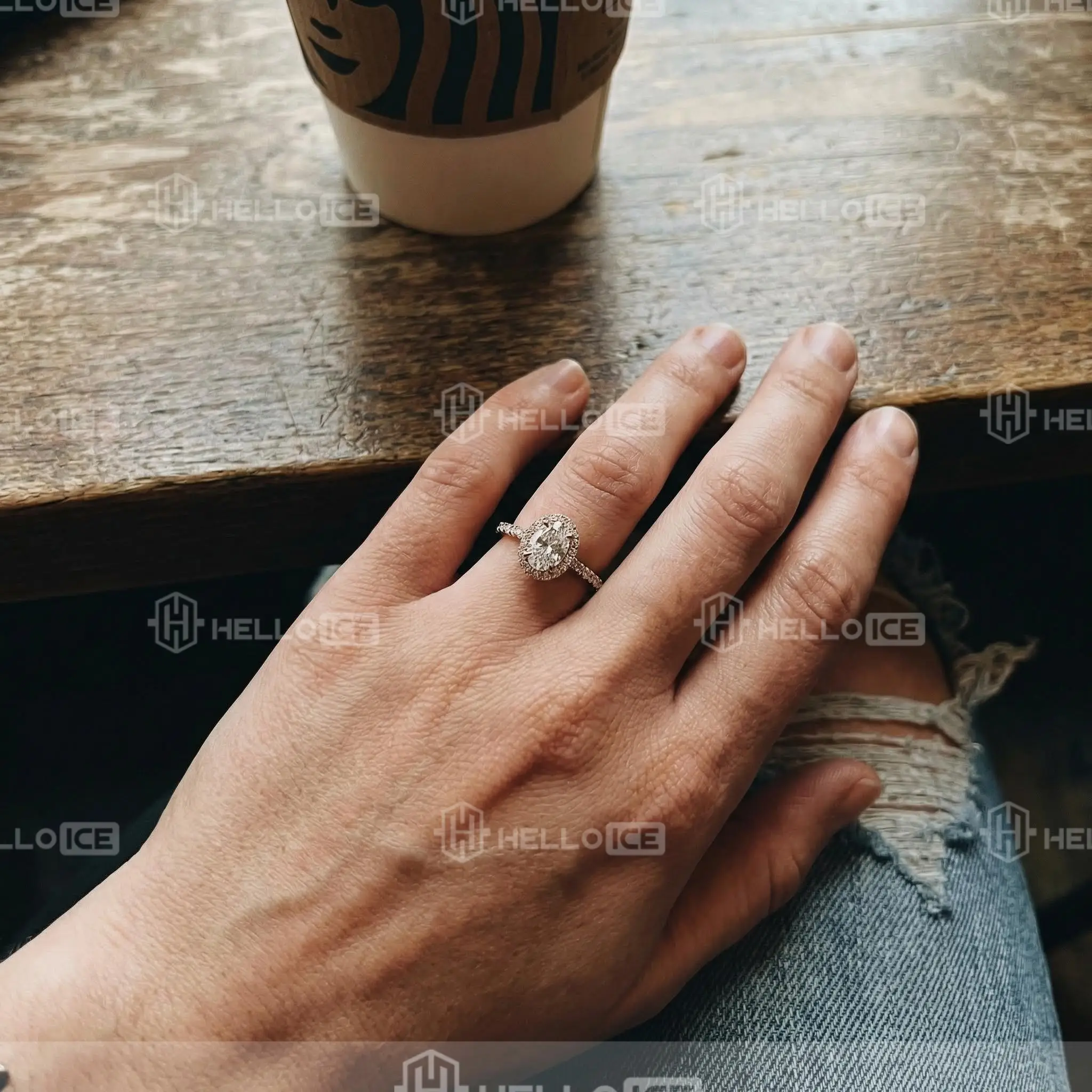 Helloice Review Image