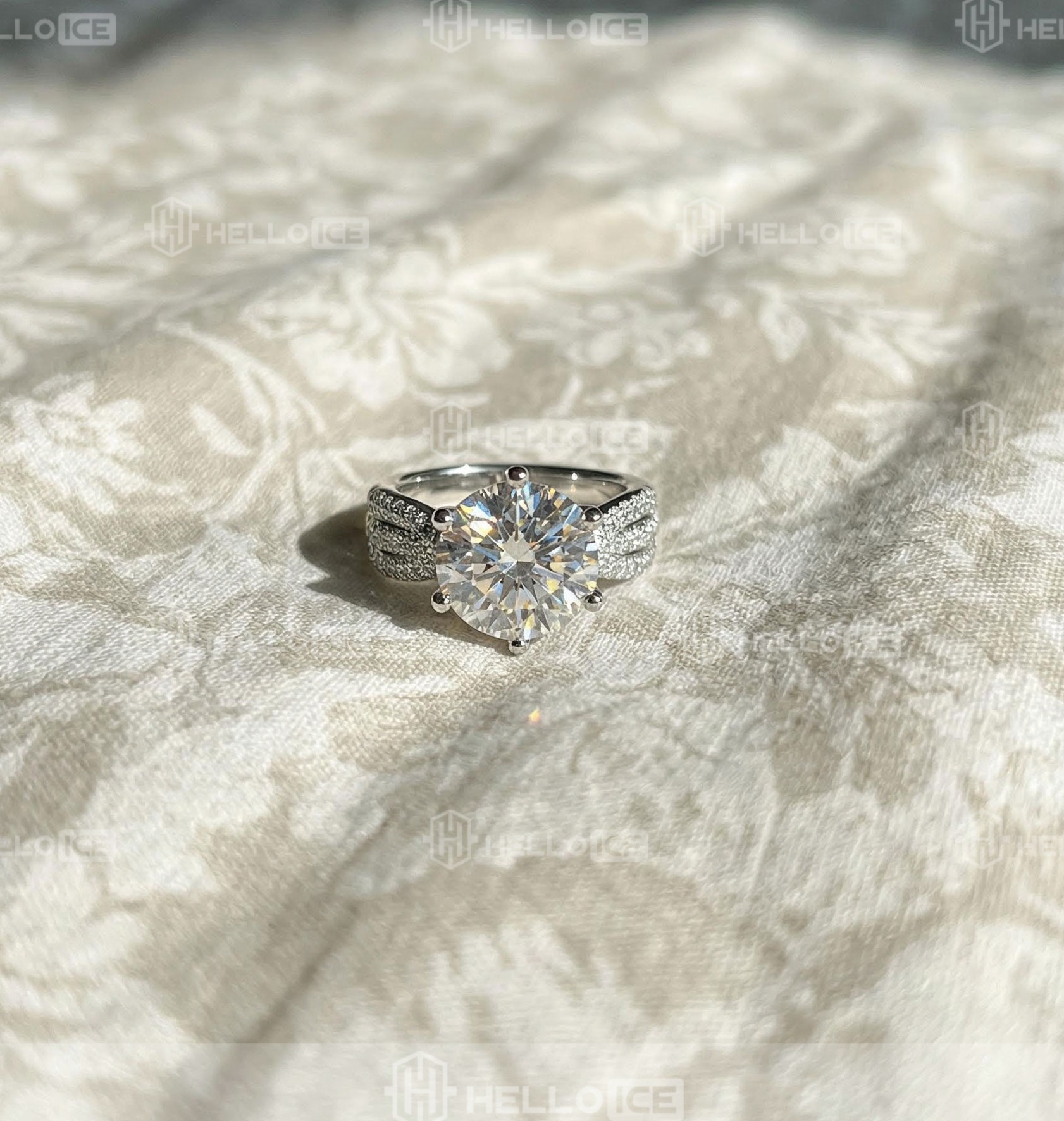 Helloice Review Image