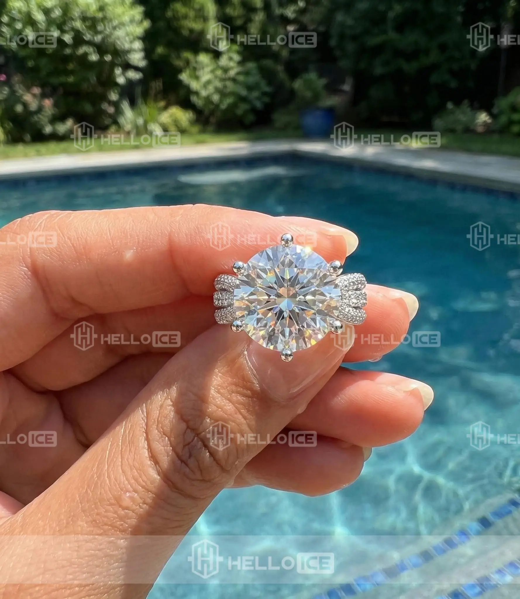Helloice Review Image