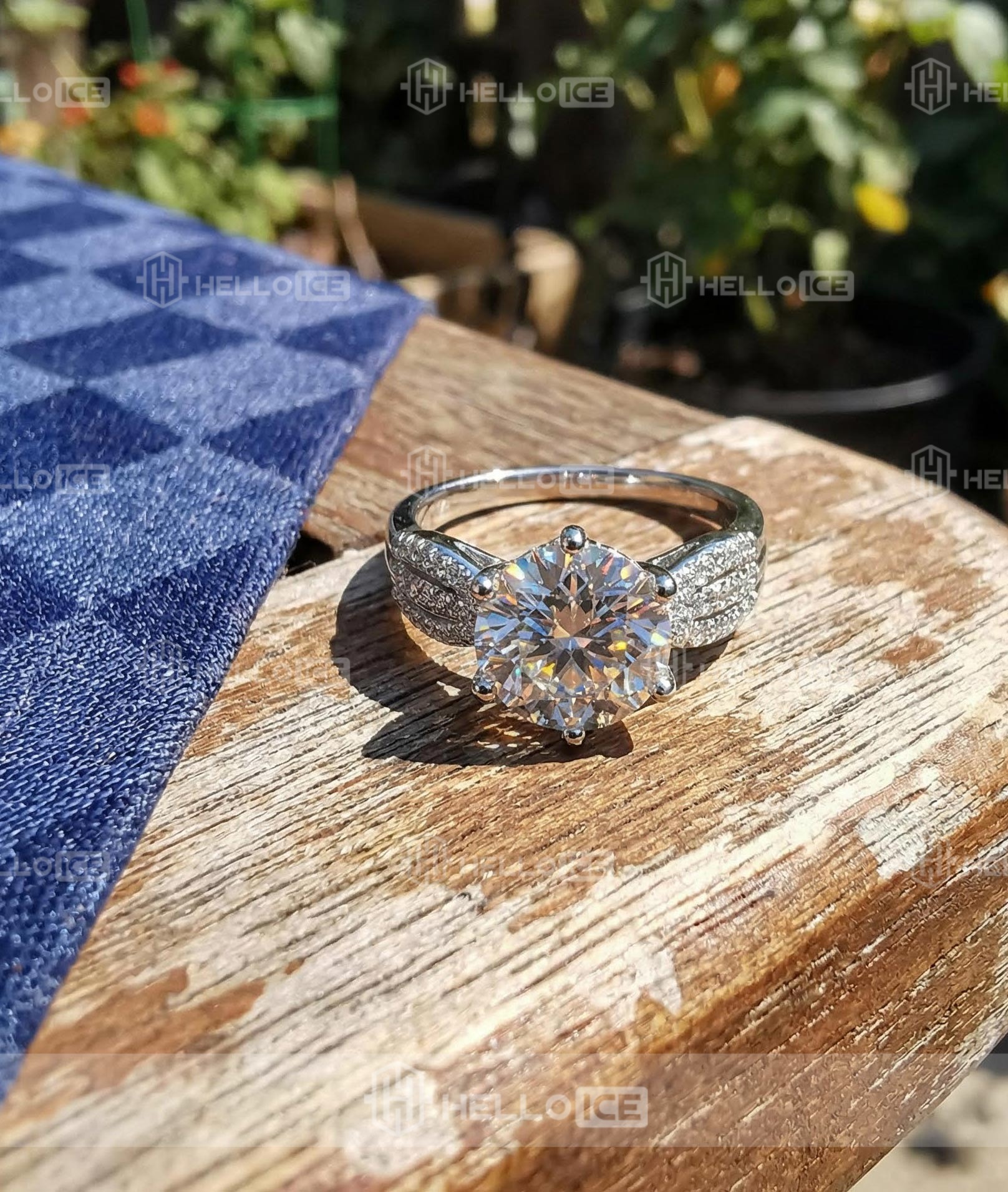 Helloice Review Image