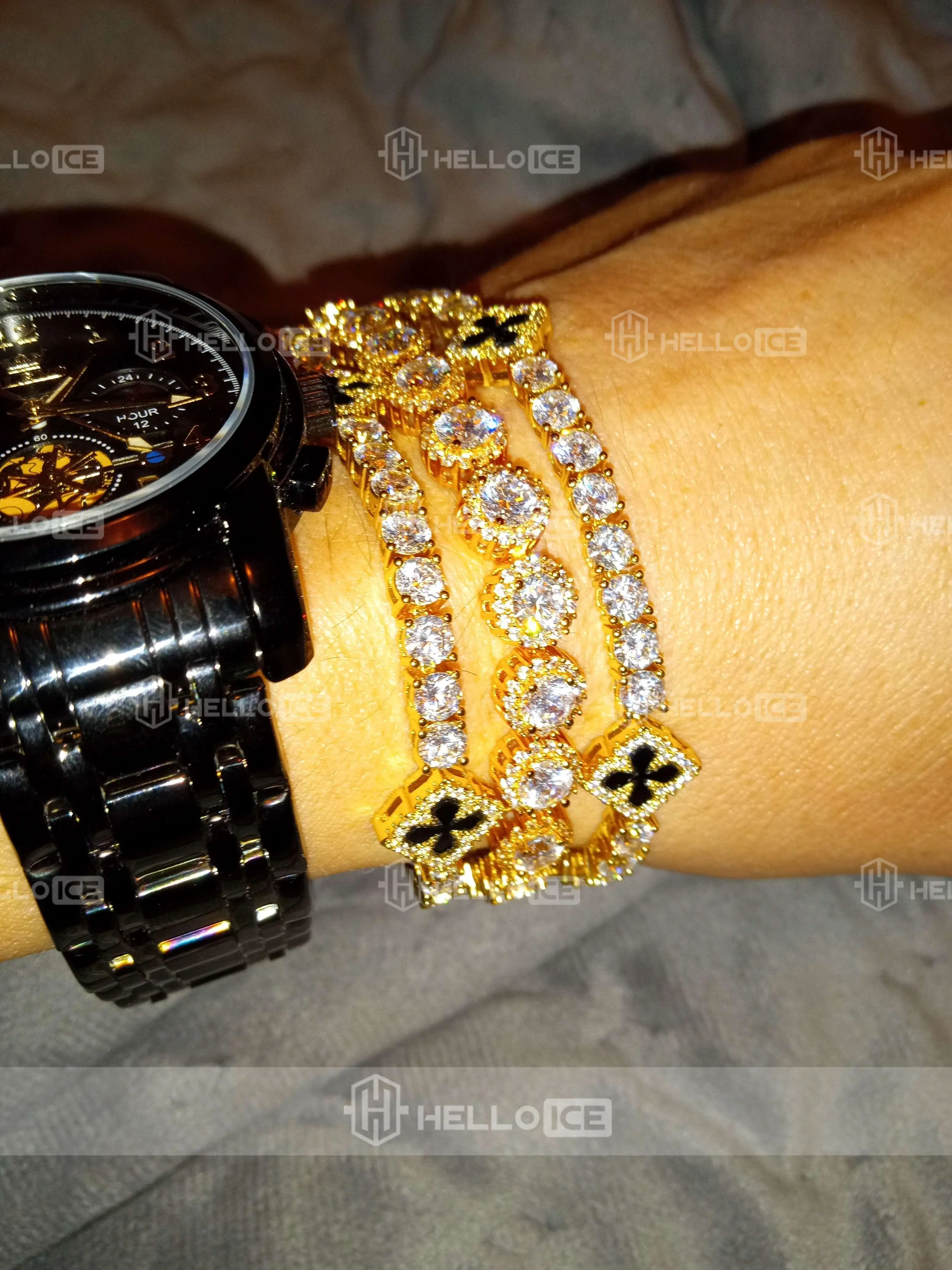 Helloice Review Image