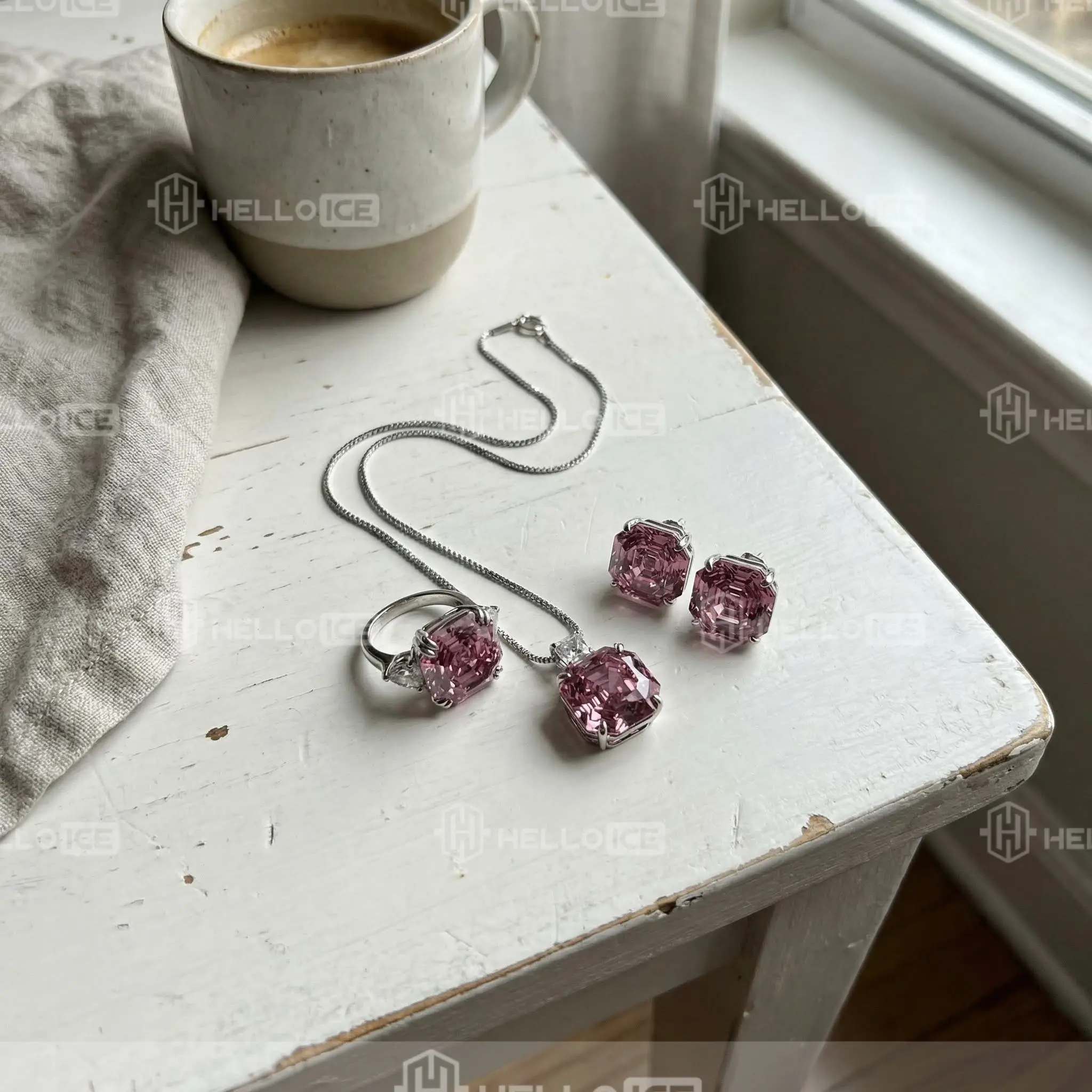 Helloice Review Image