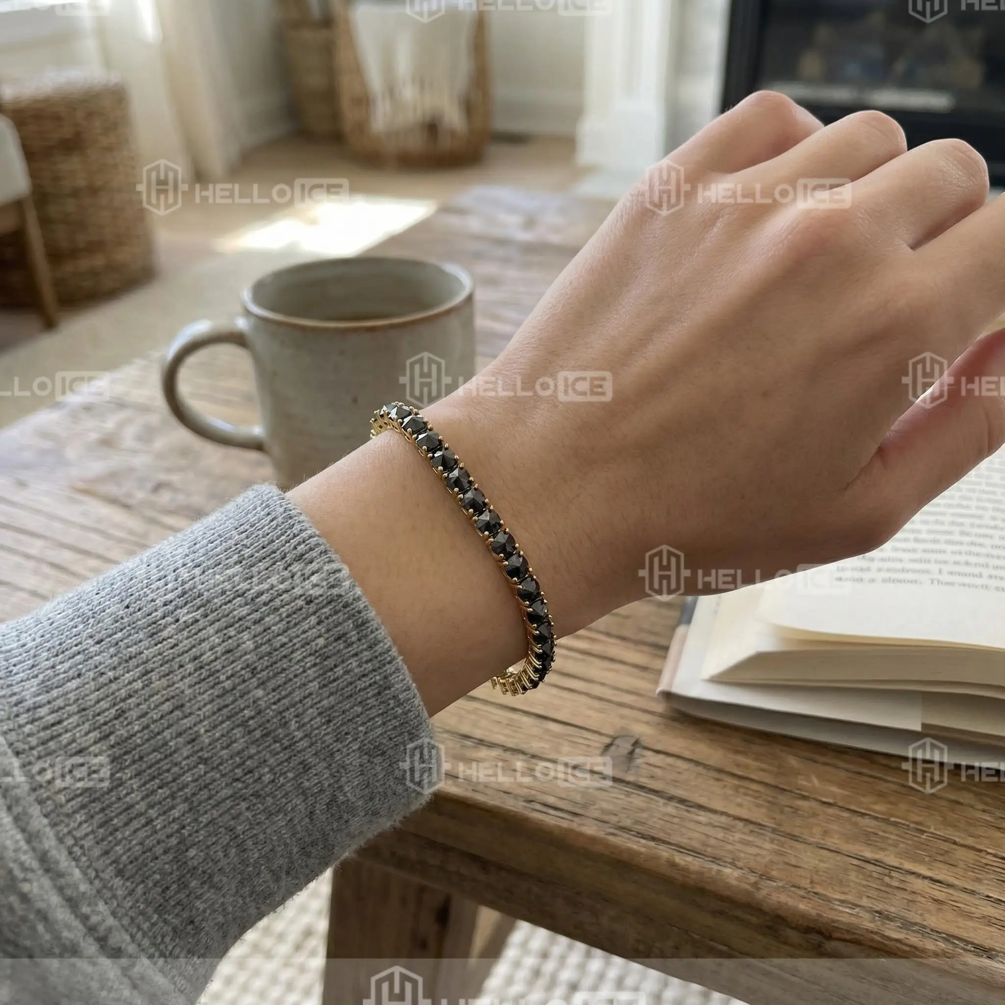 Helloice Review Image