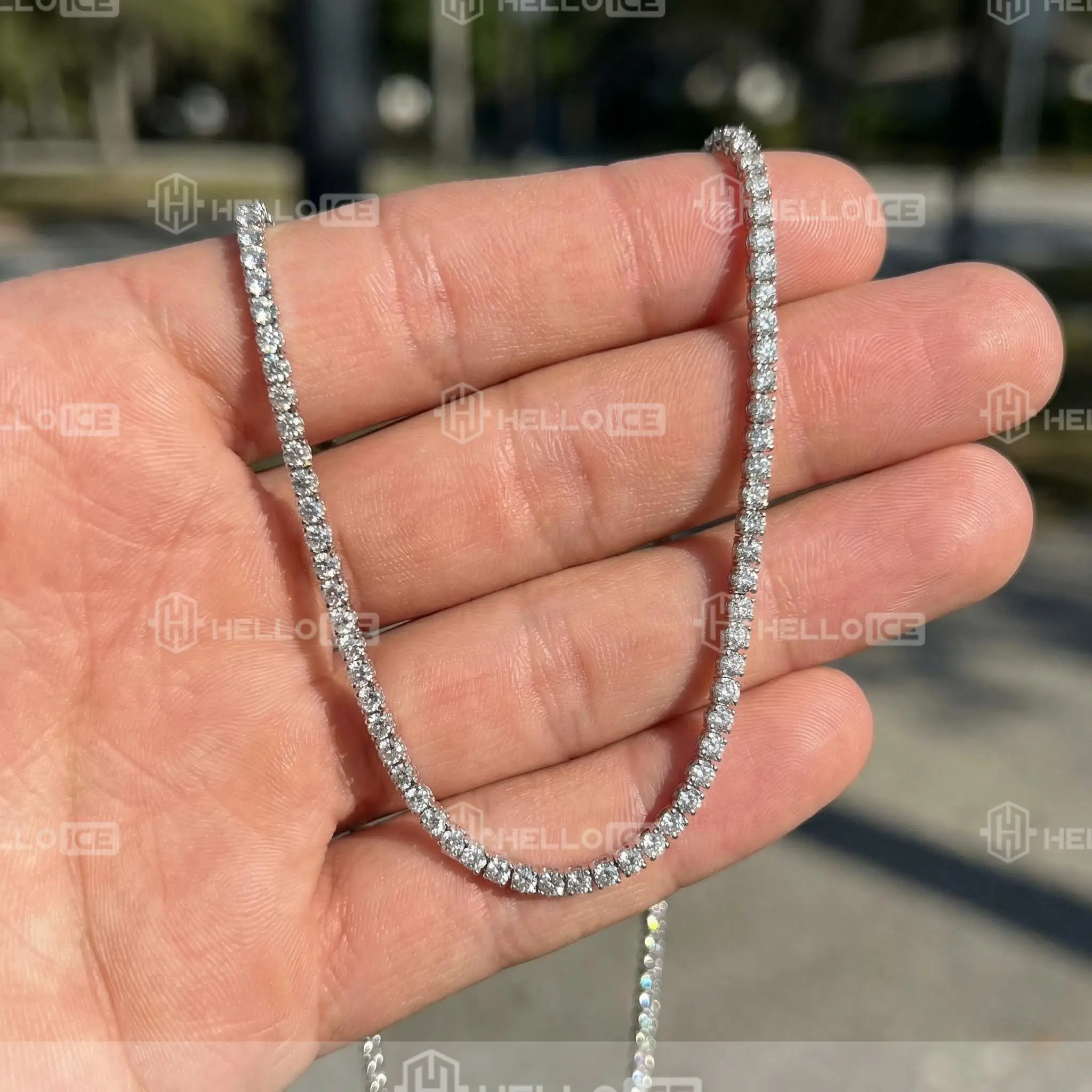 Helloice Review Image