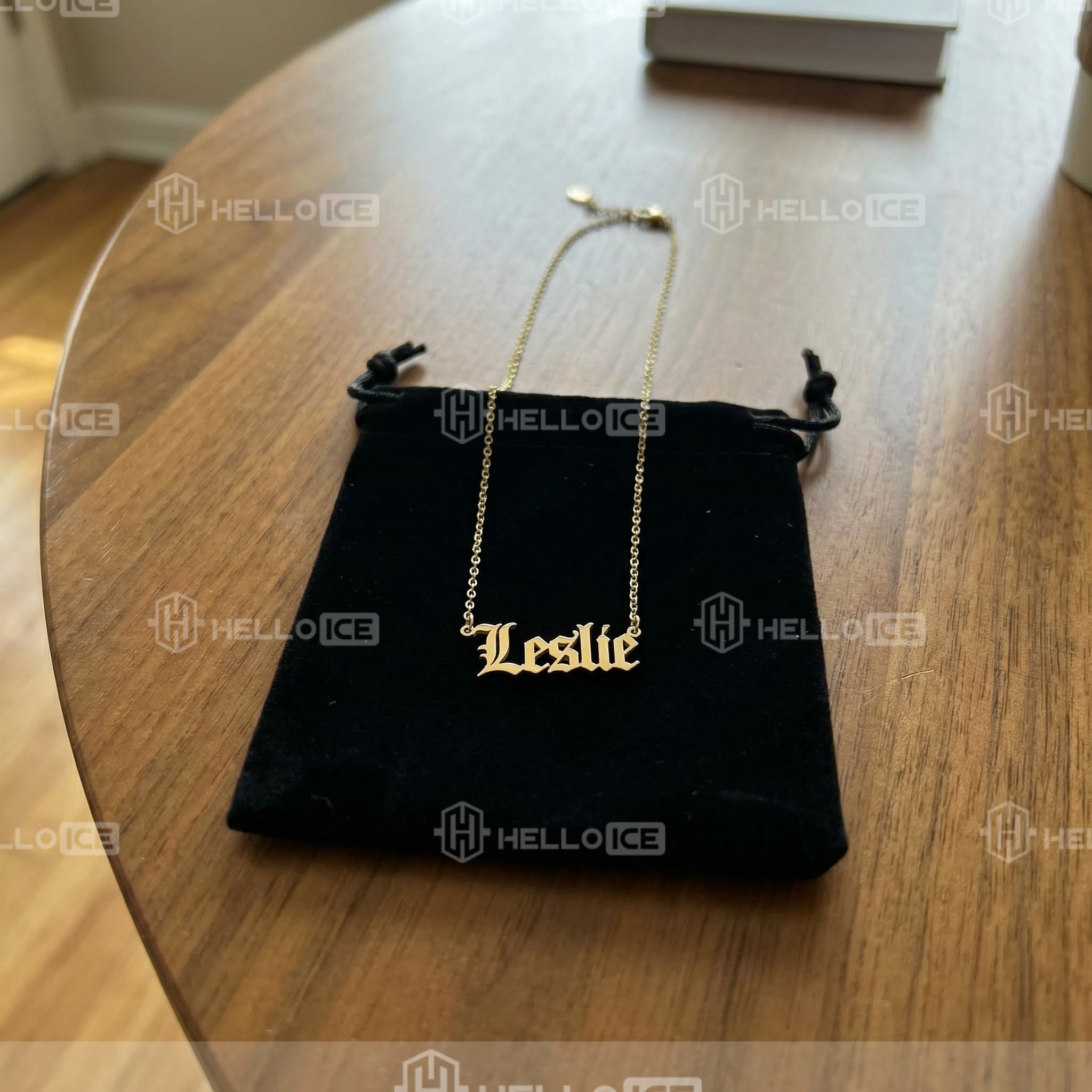 Helloice Review Image