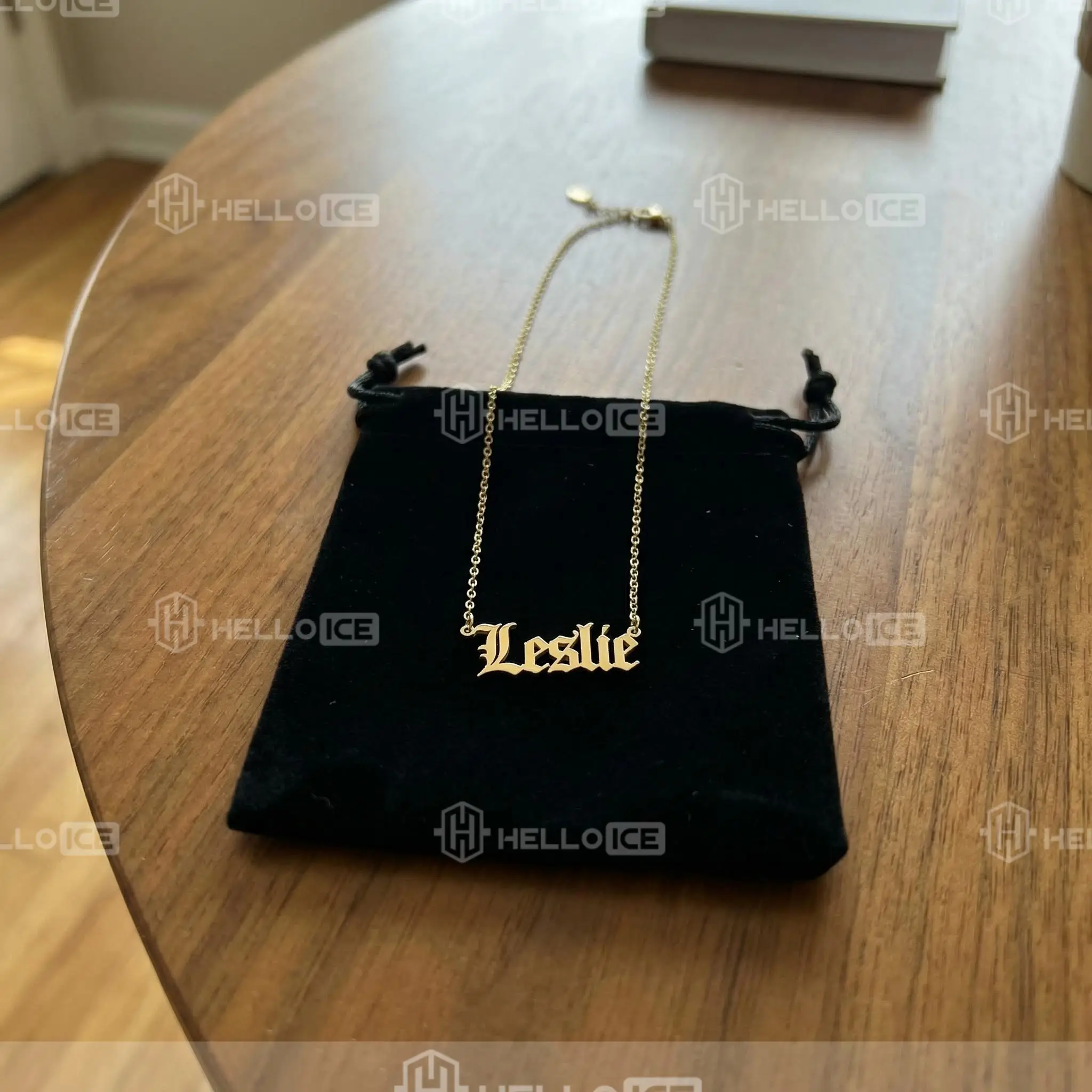 Helloice Review Image