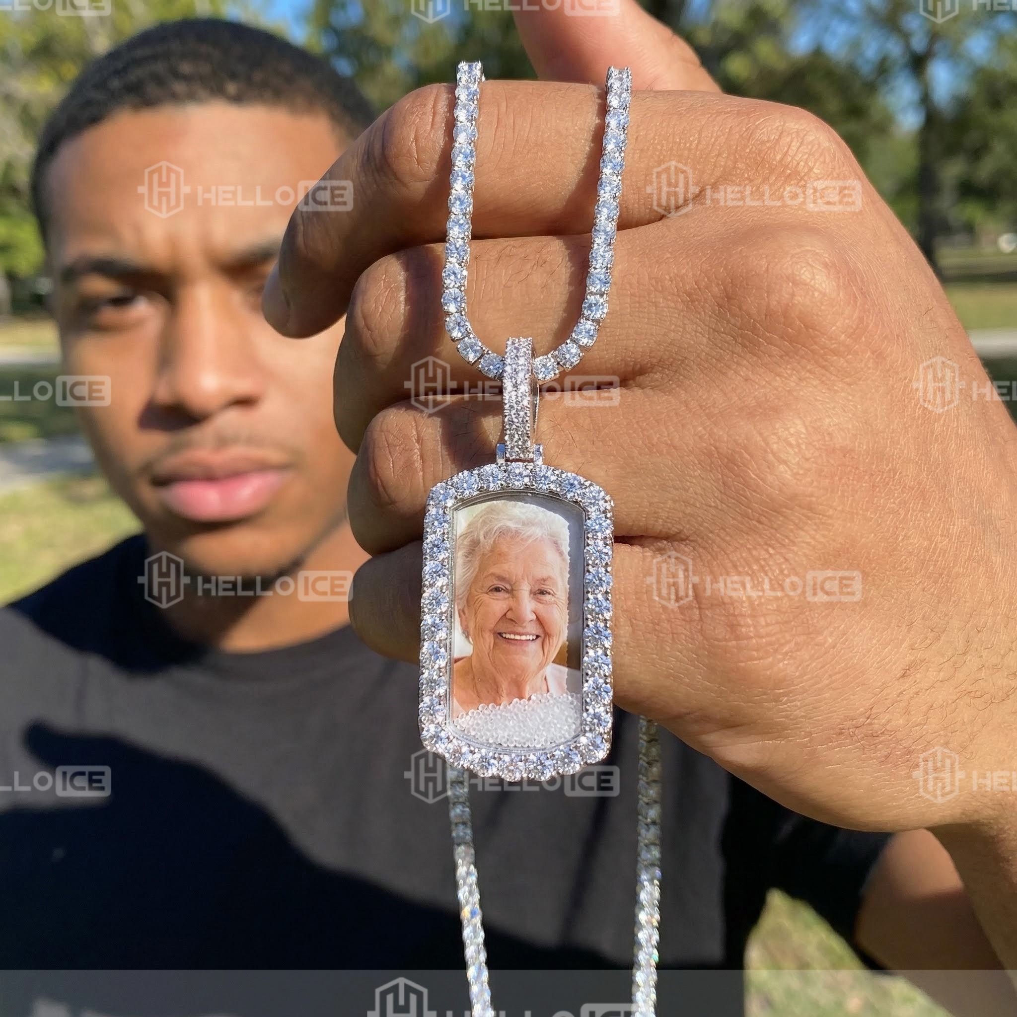 Helloice Review Image