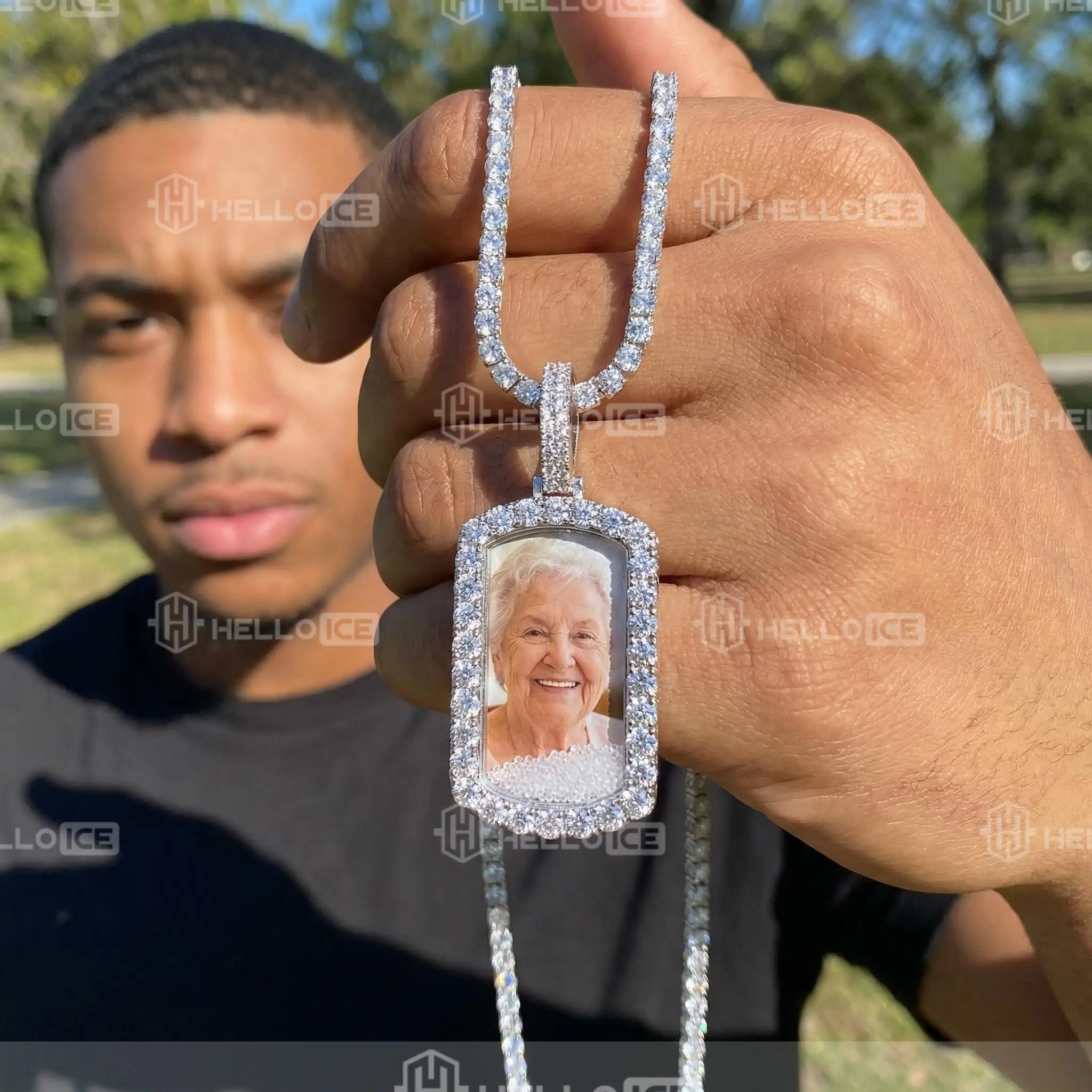 Helloice Review Image