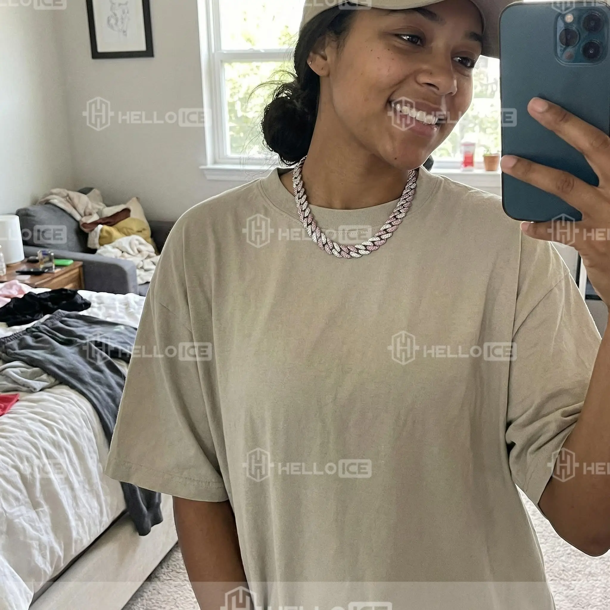 Helloice Review Image