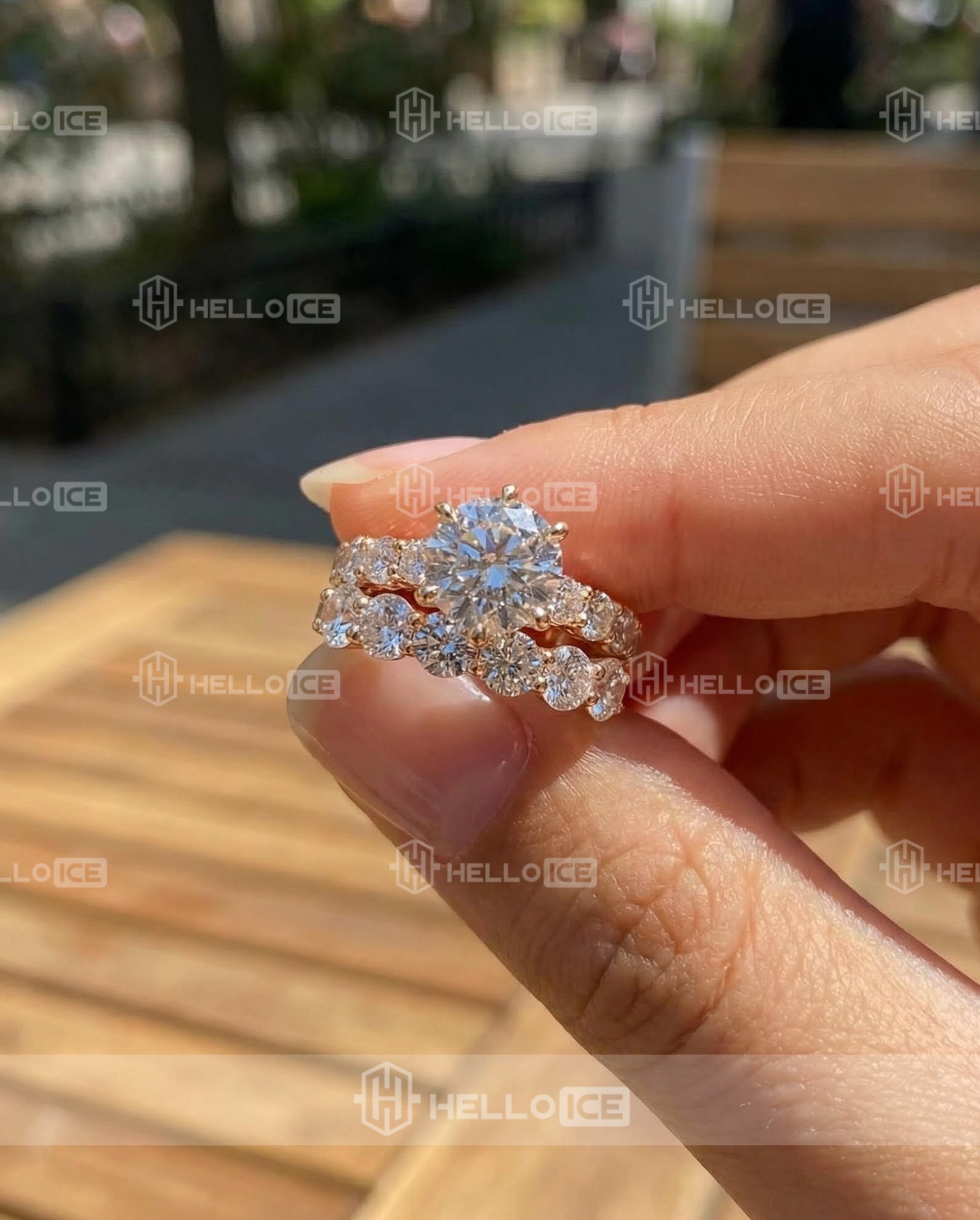 Helloice Review Image