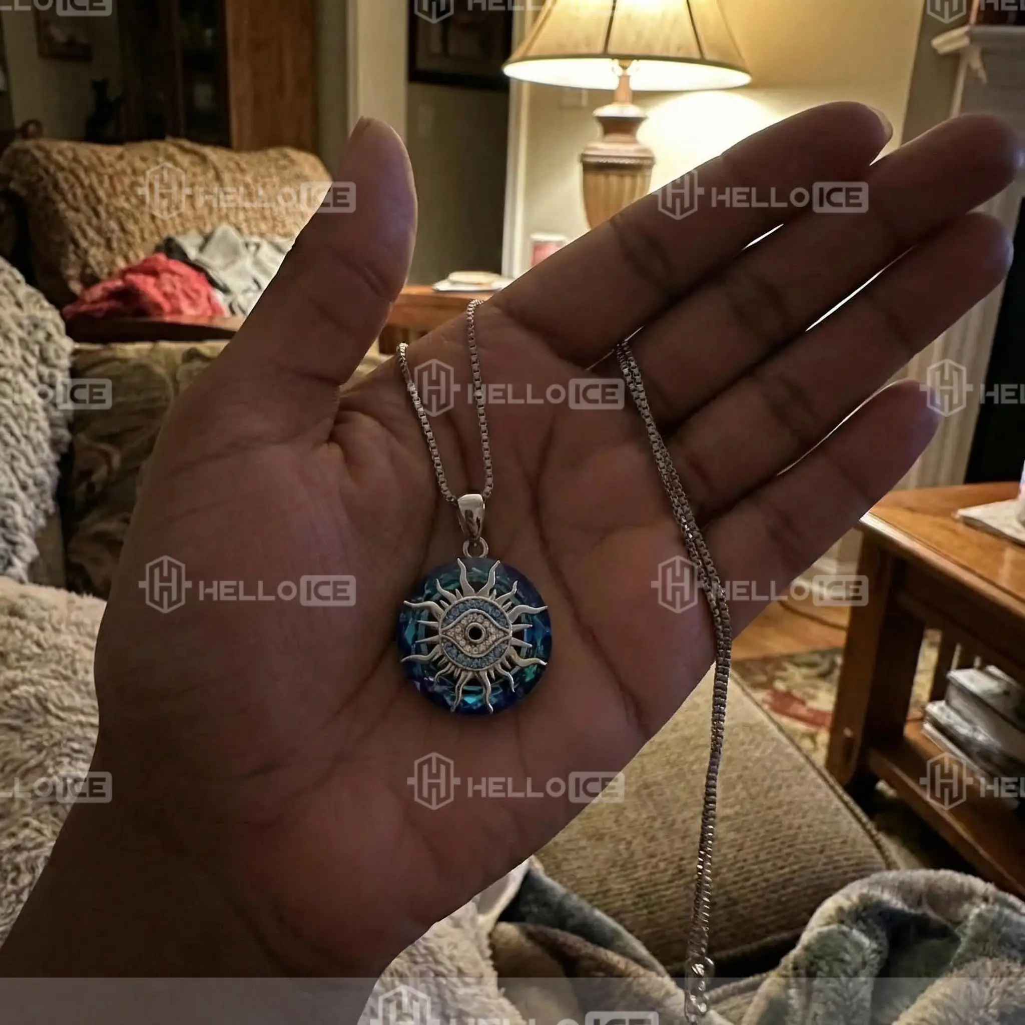 Helloice Review Image