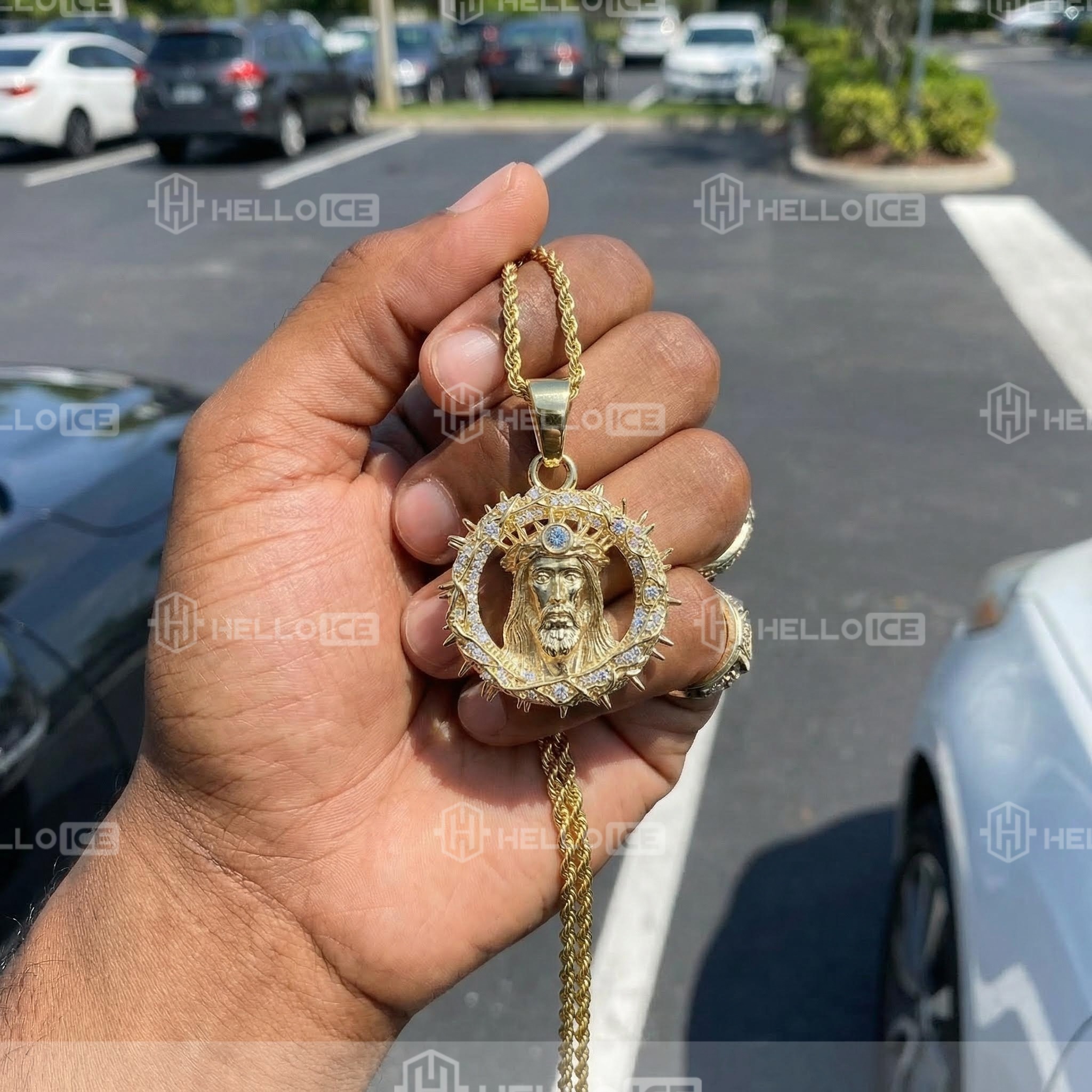 Helloice Review Image