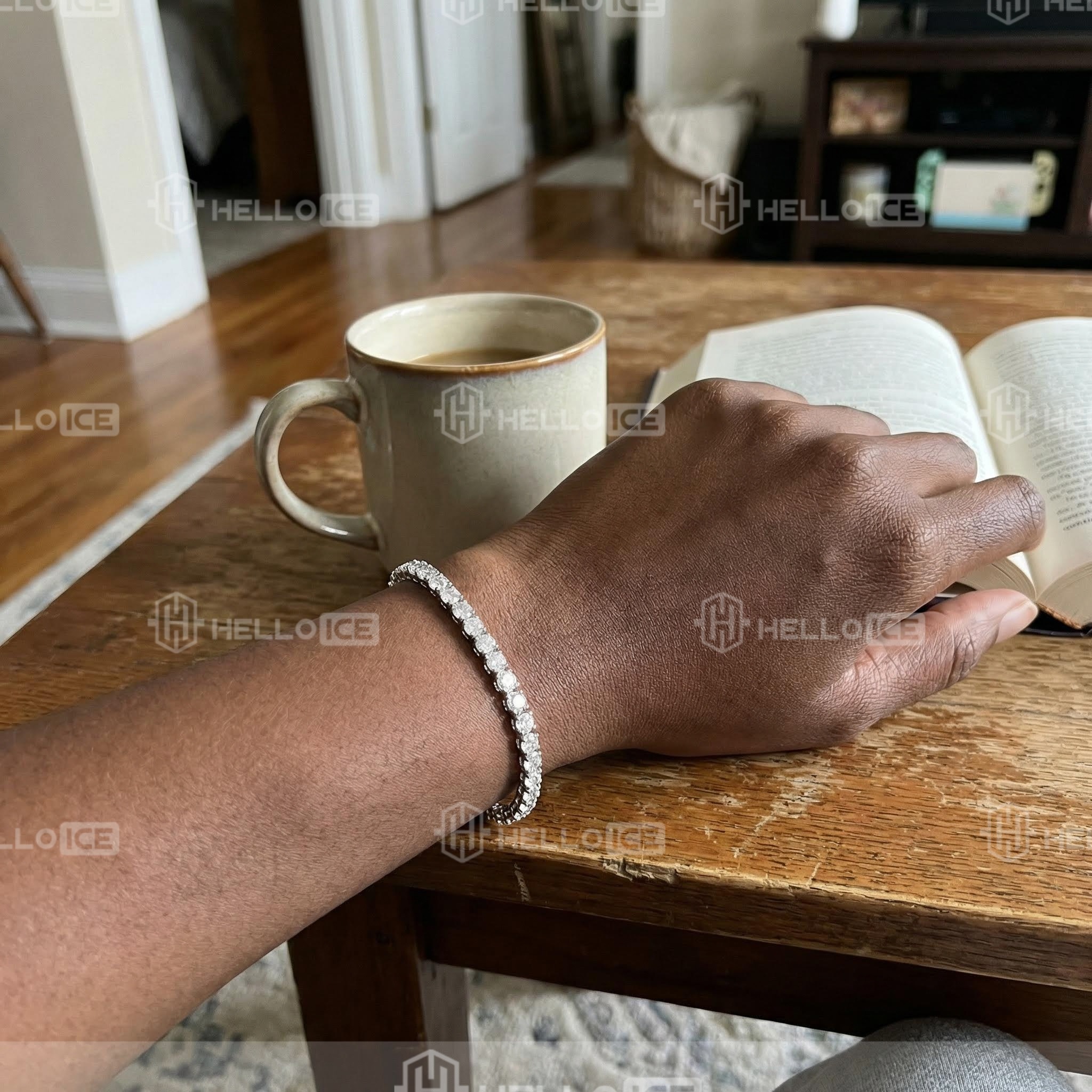 Helloice Review Image