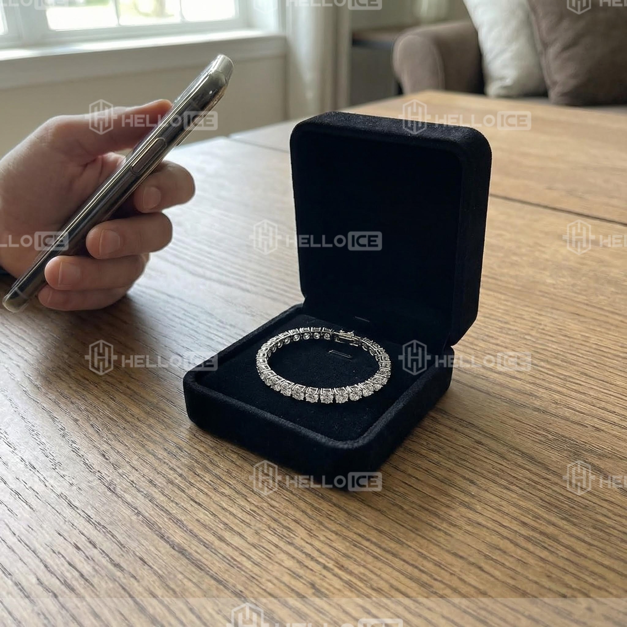 Helloice Review Image