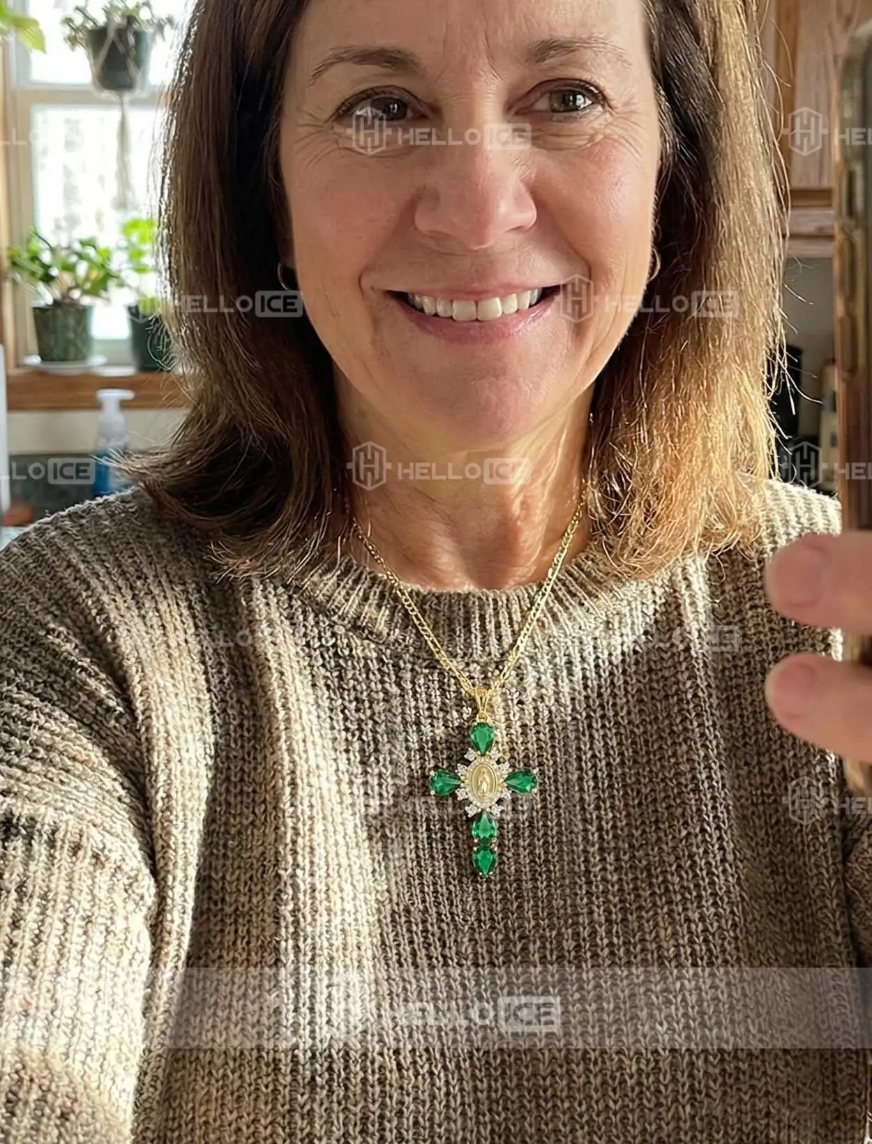 Helloice Review Image