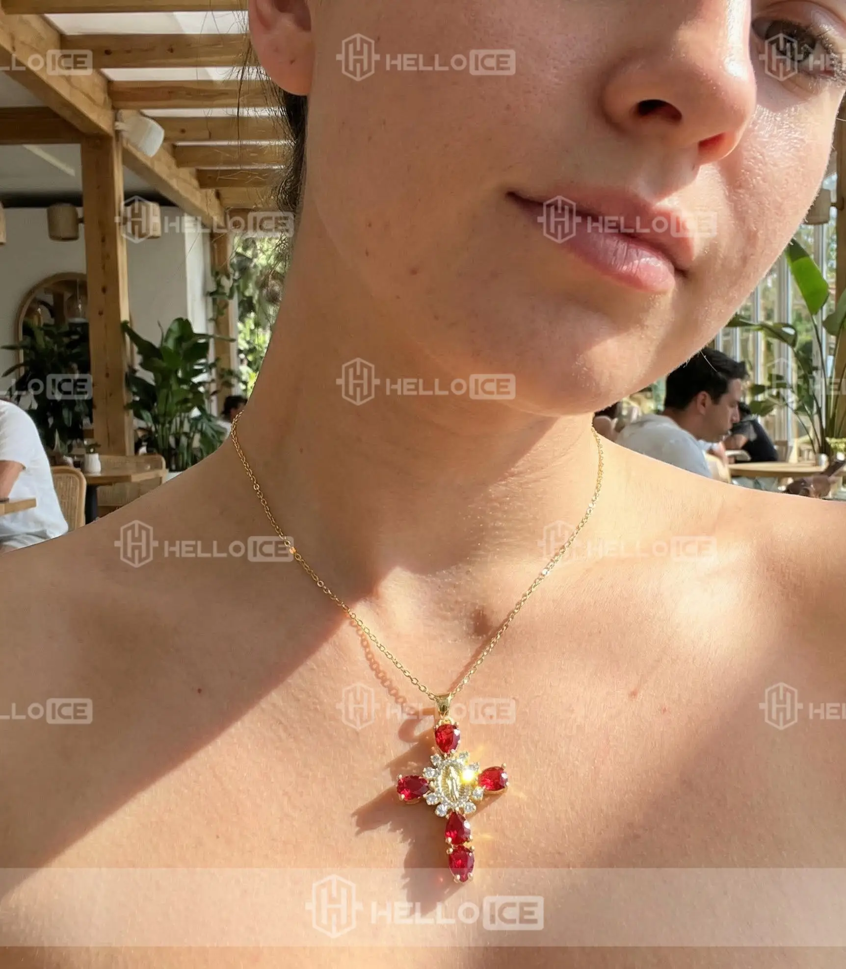 Helloice Review Image