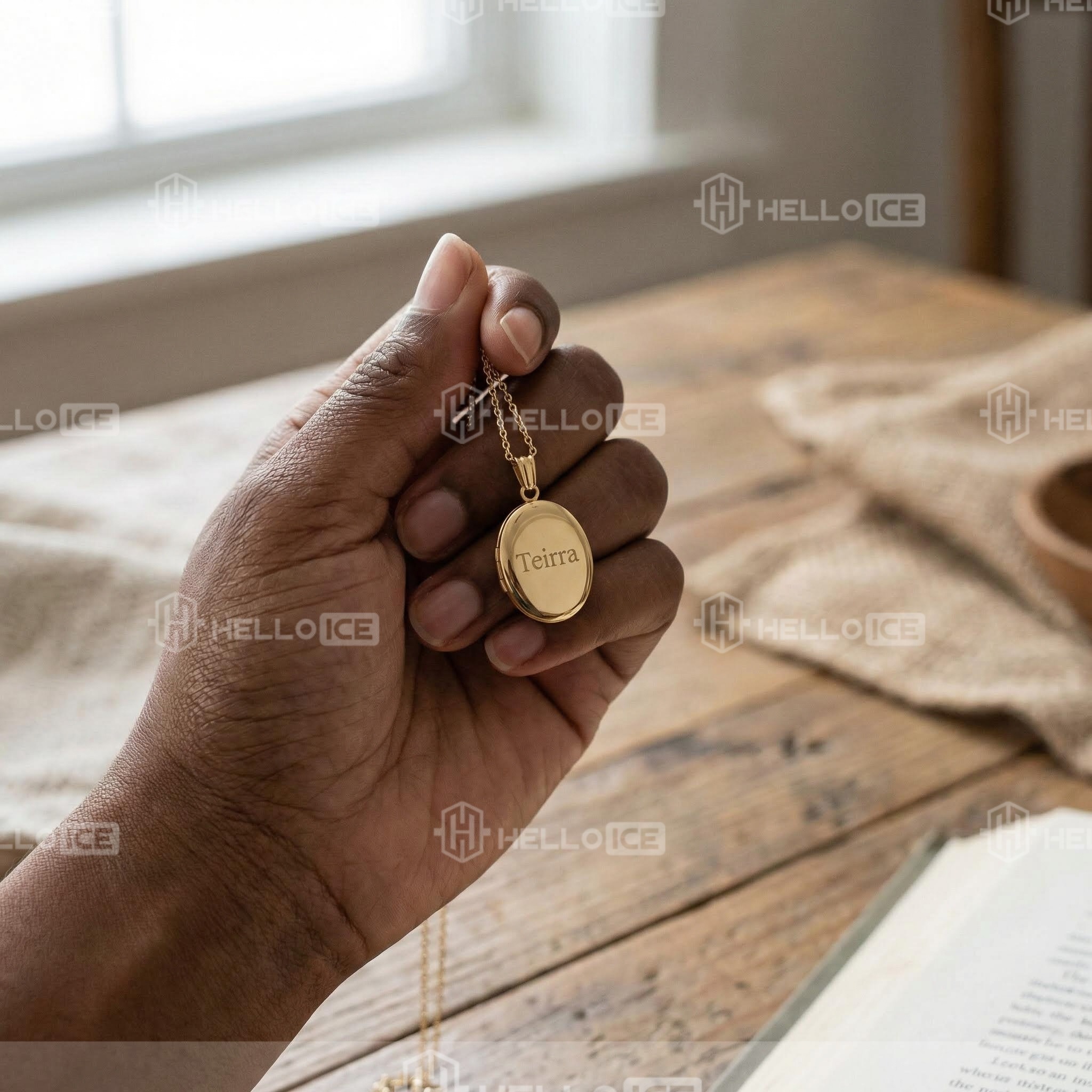 Helloice Review Image