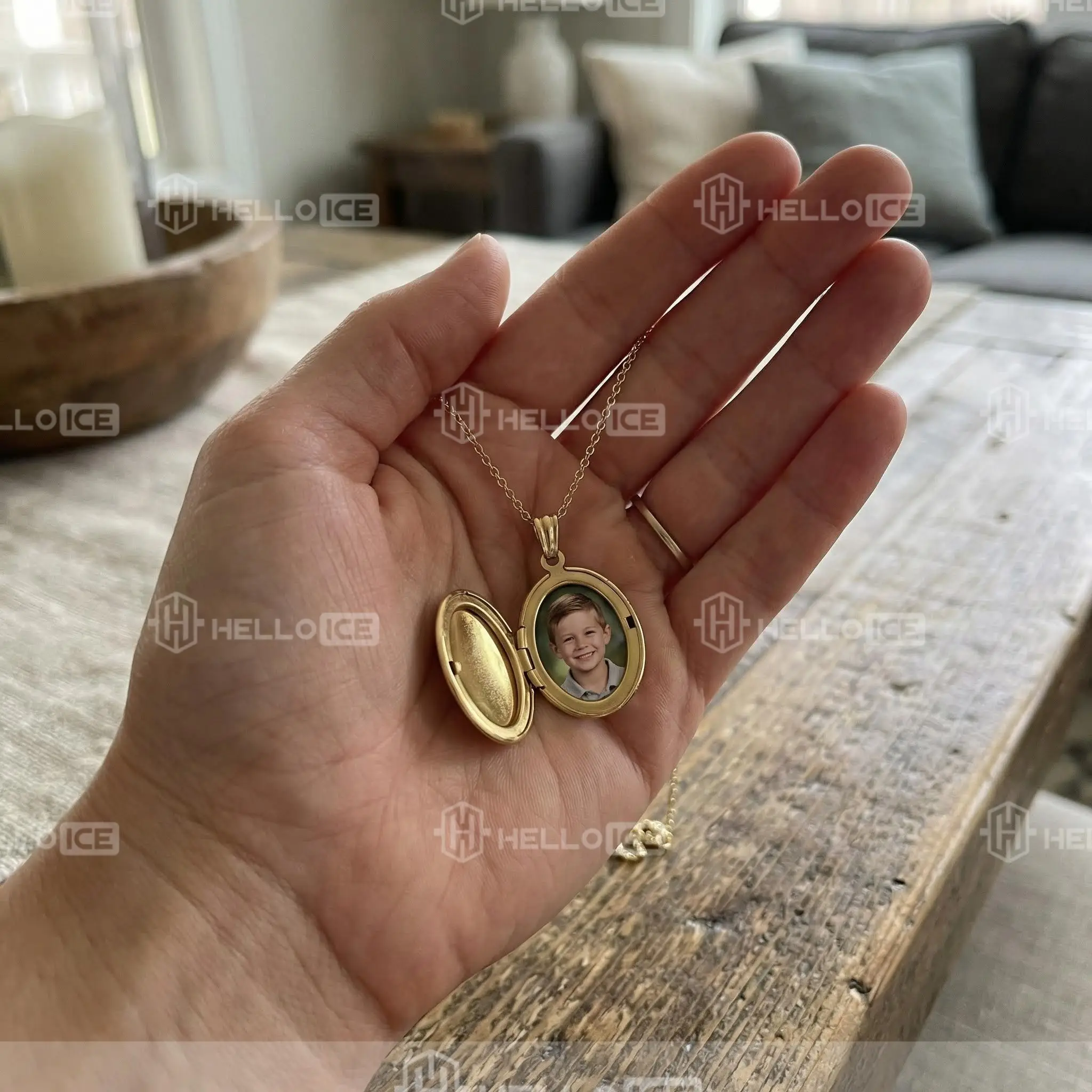 Helloice Review Image