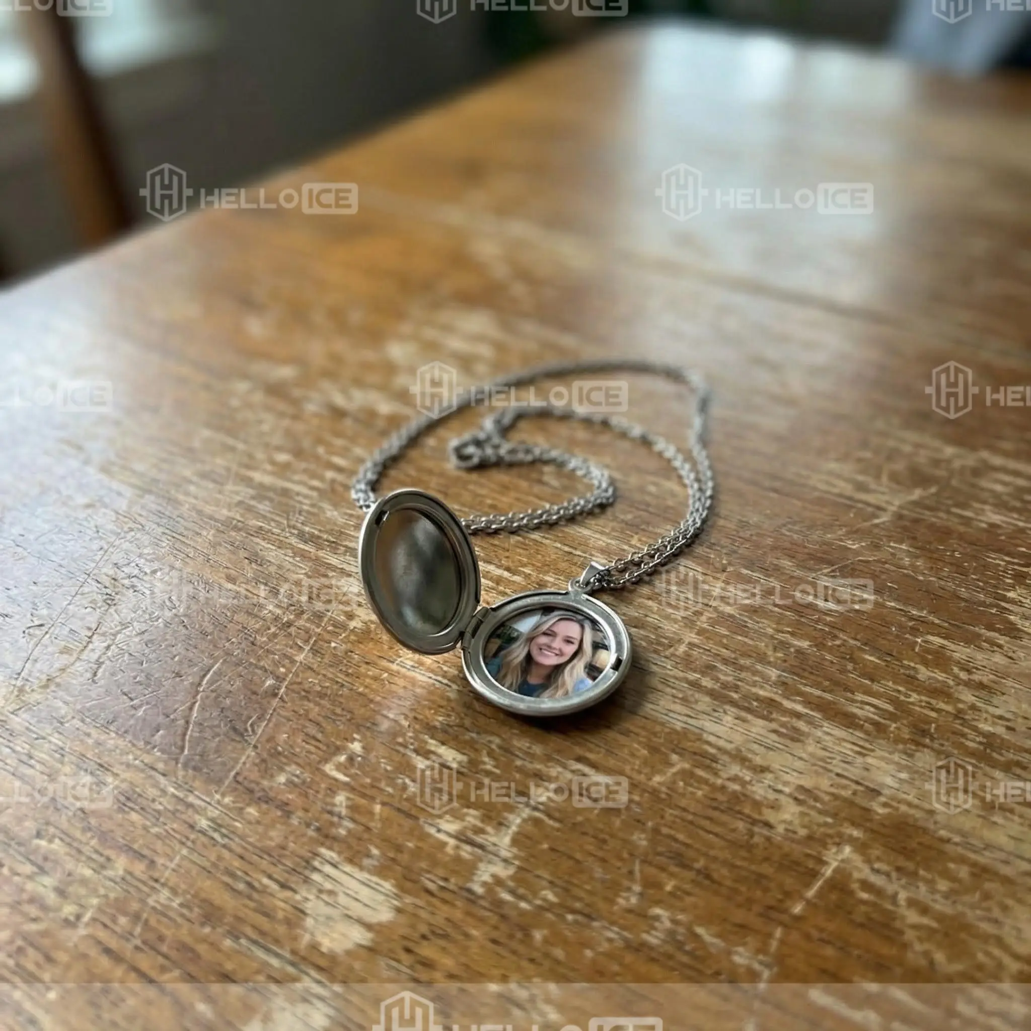 Helloice Review Image