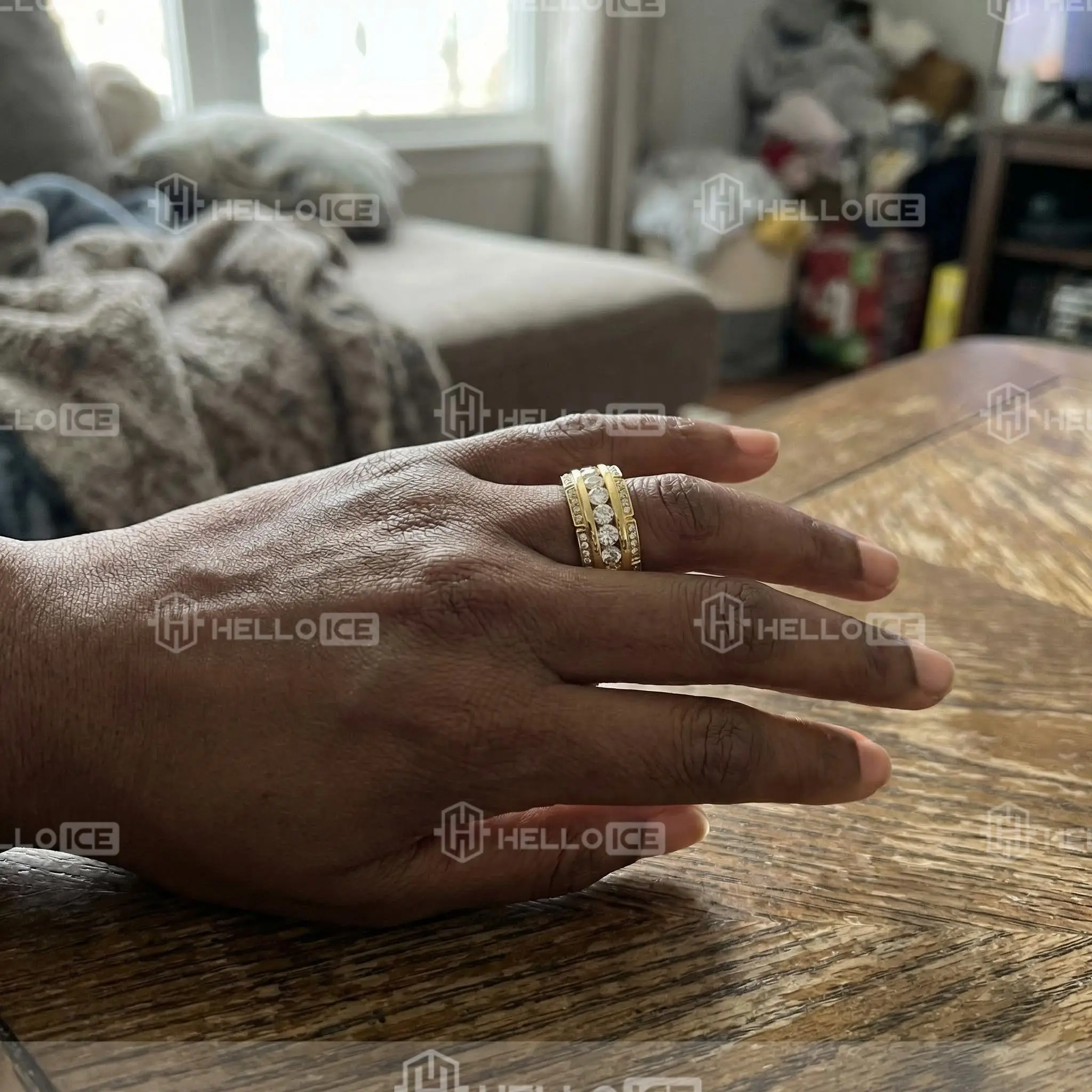 Helloice Review Image