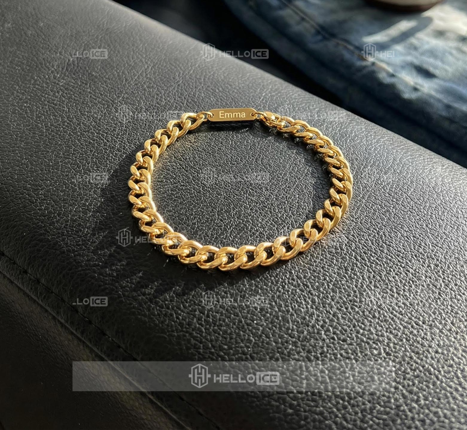 Helloice Review Image