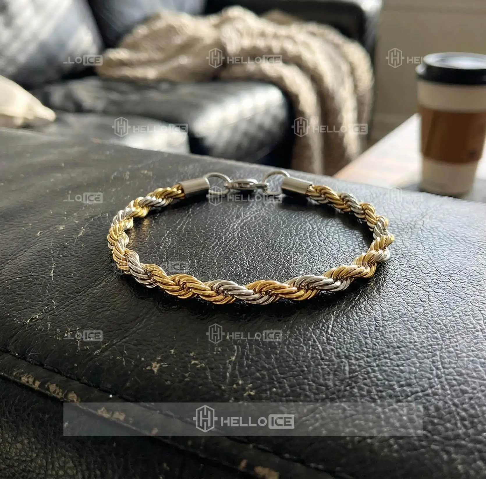 Helloice Review Image