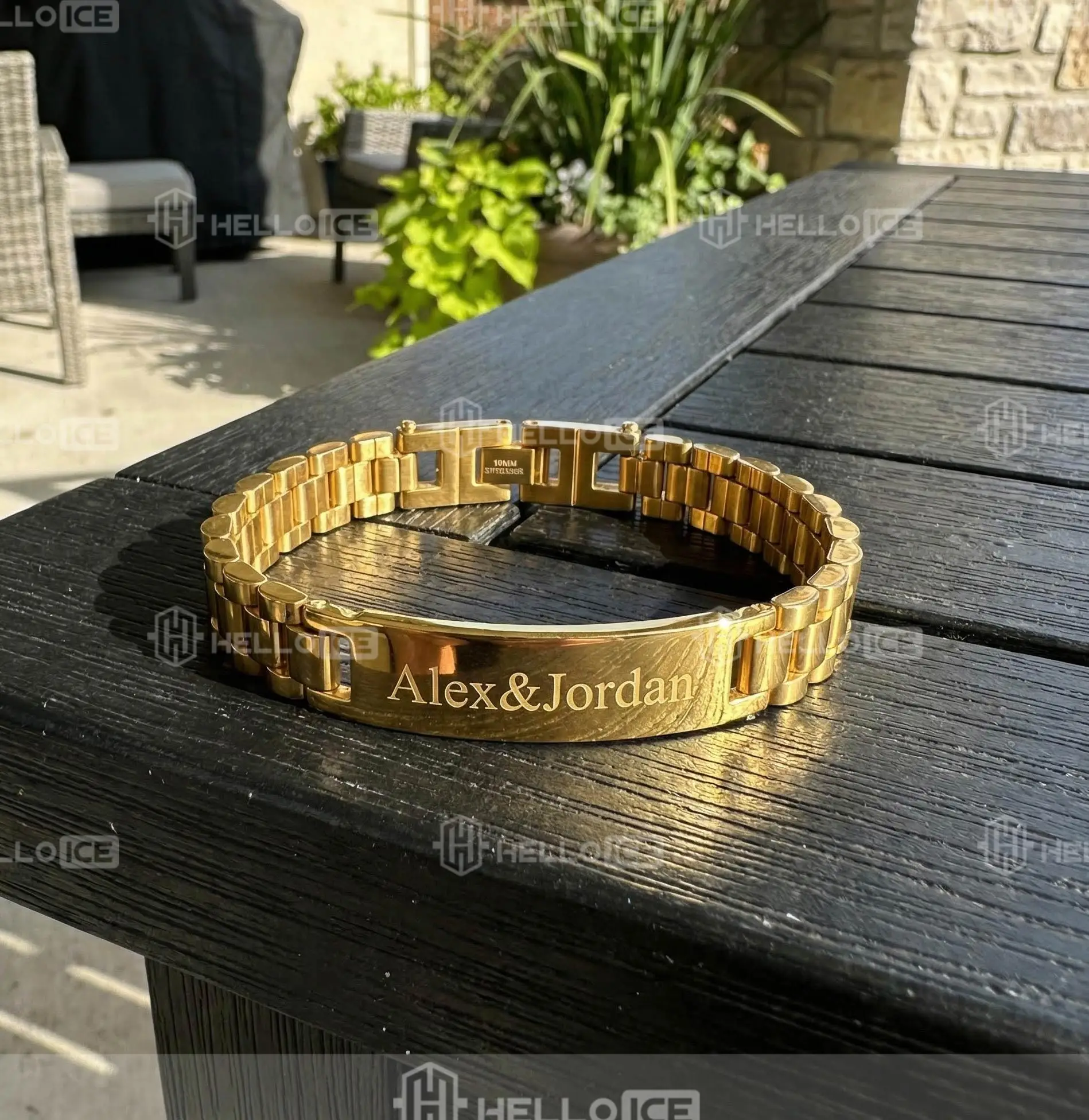 Helloice Review Image