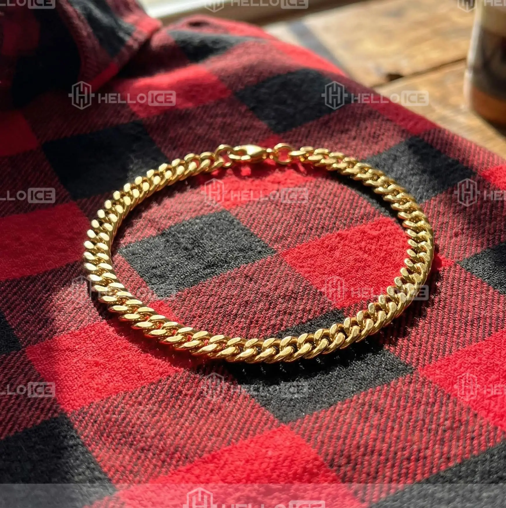 Helloice Review Image