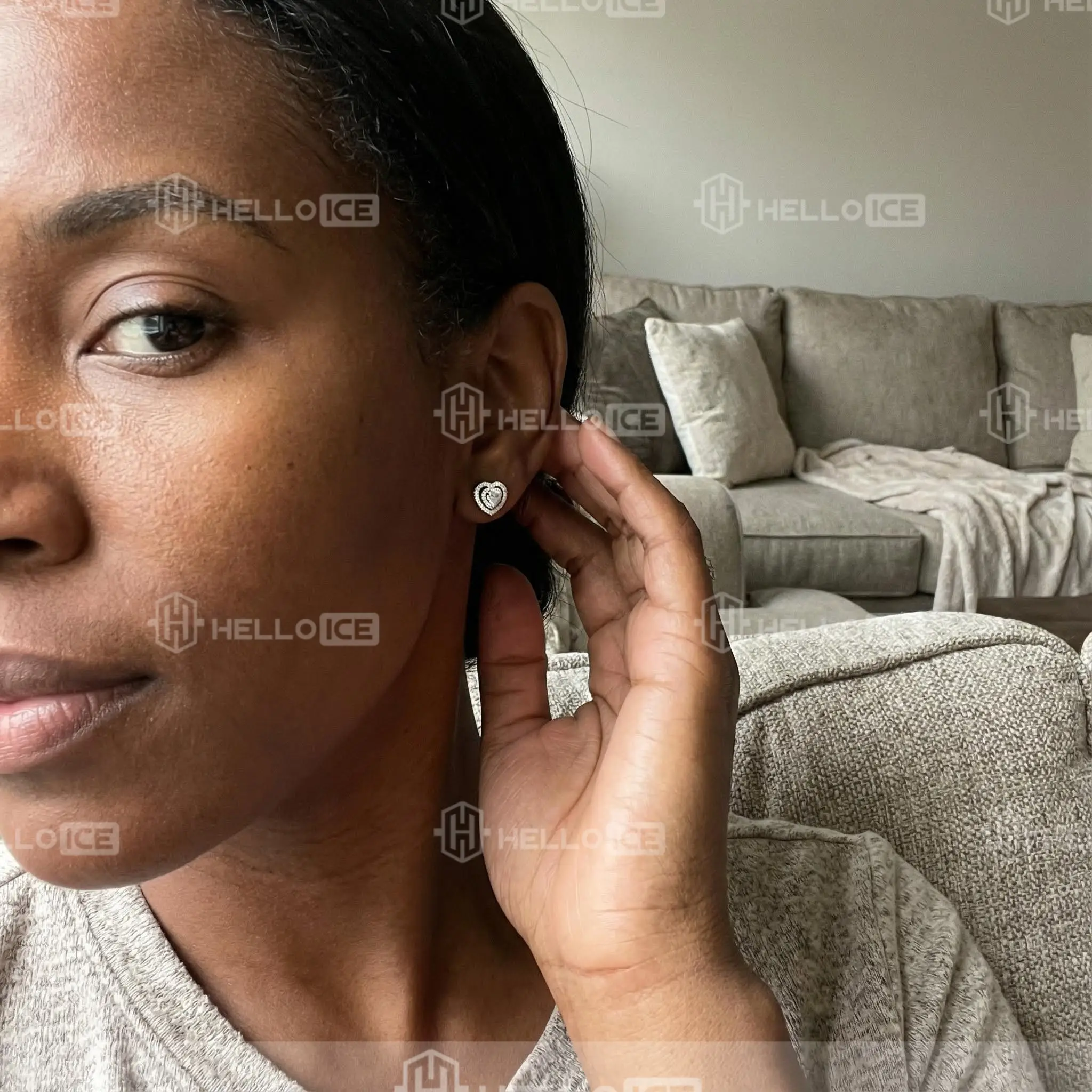 Helloice Review Image