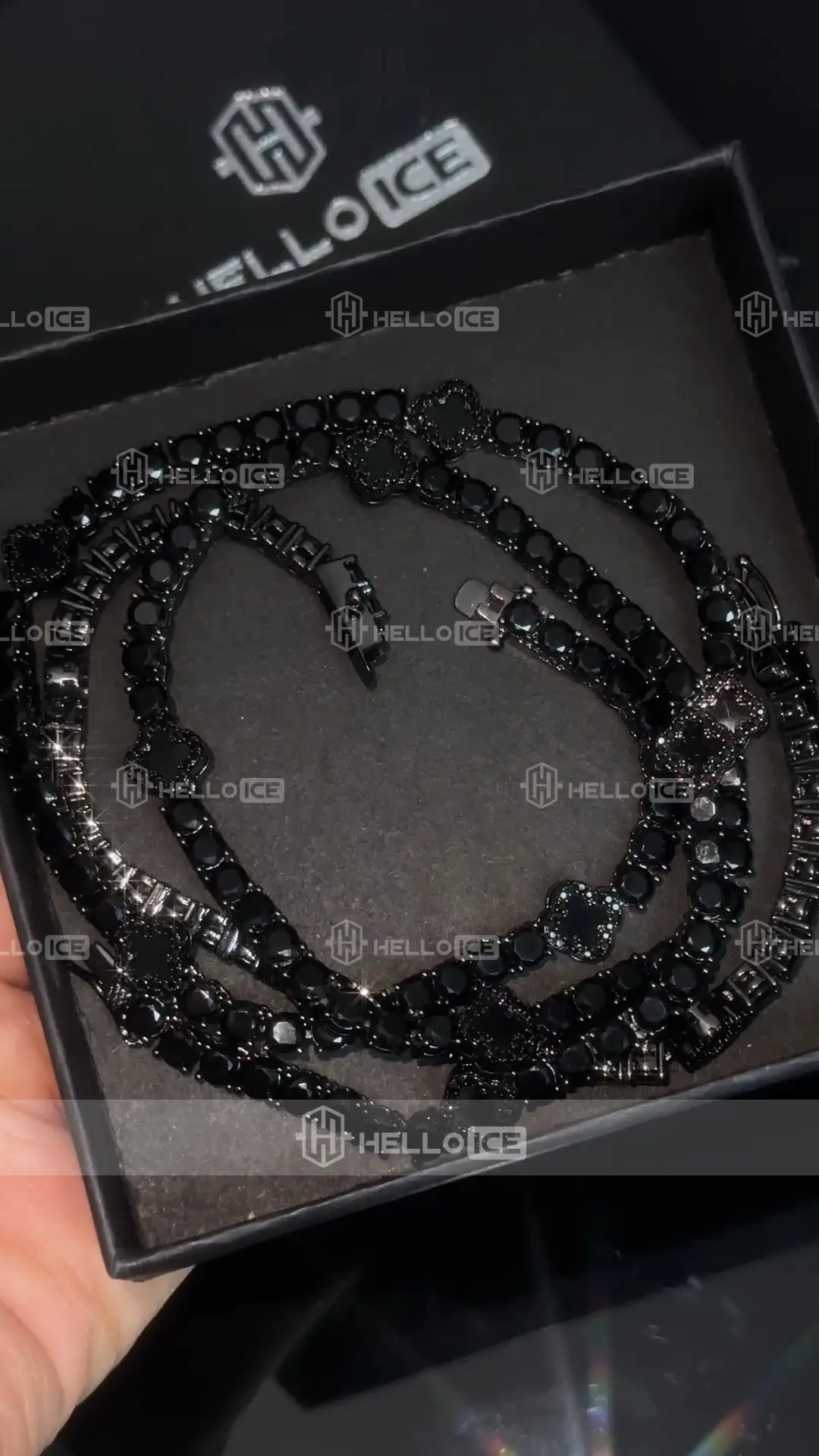 Helloice Review Image