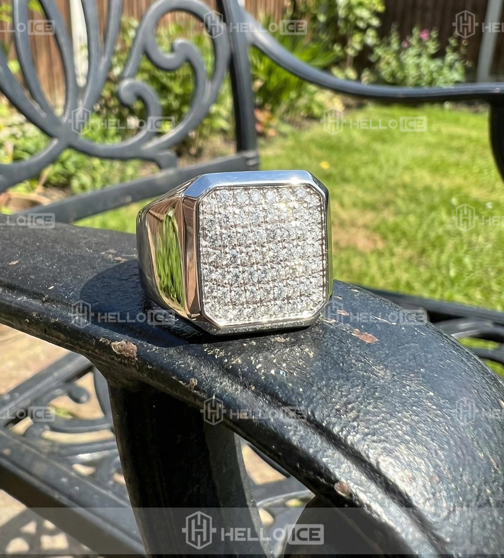 Helloice Review Image