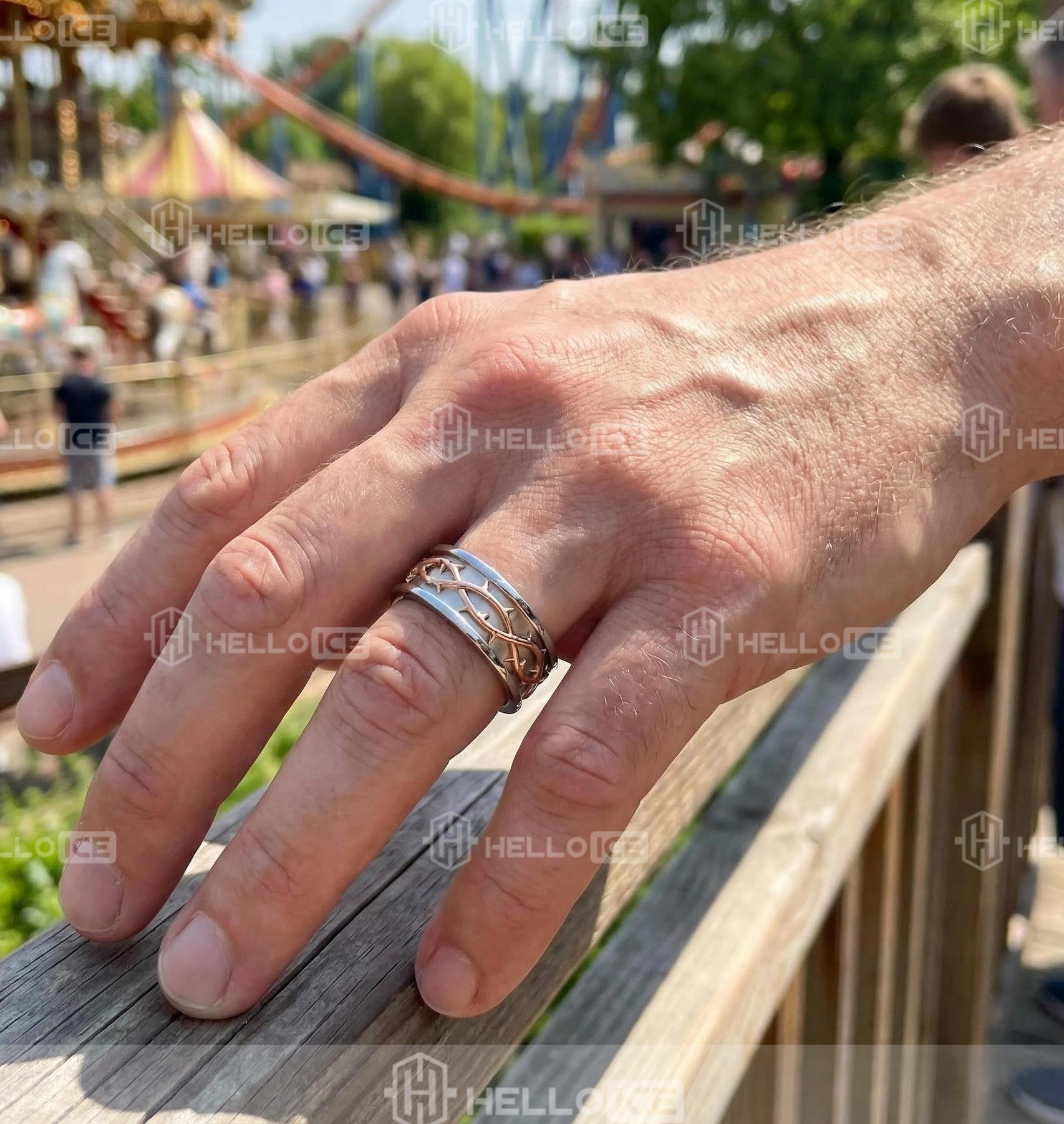 Helloice Review Image