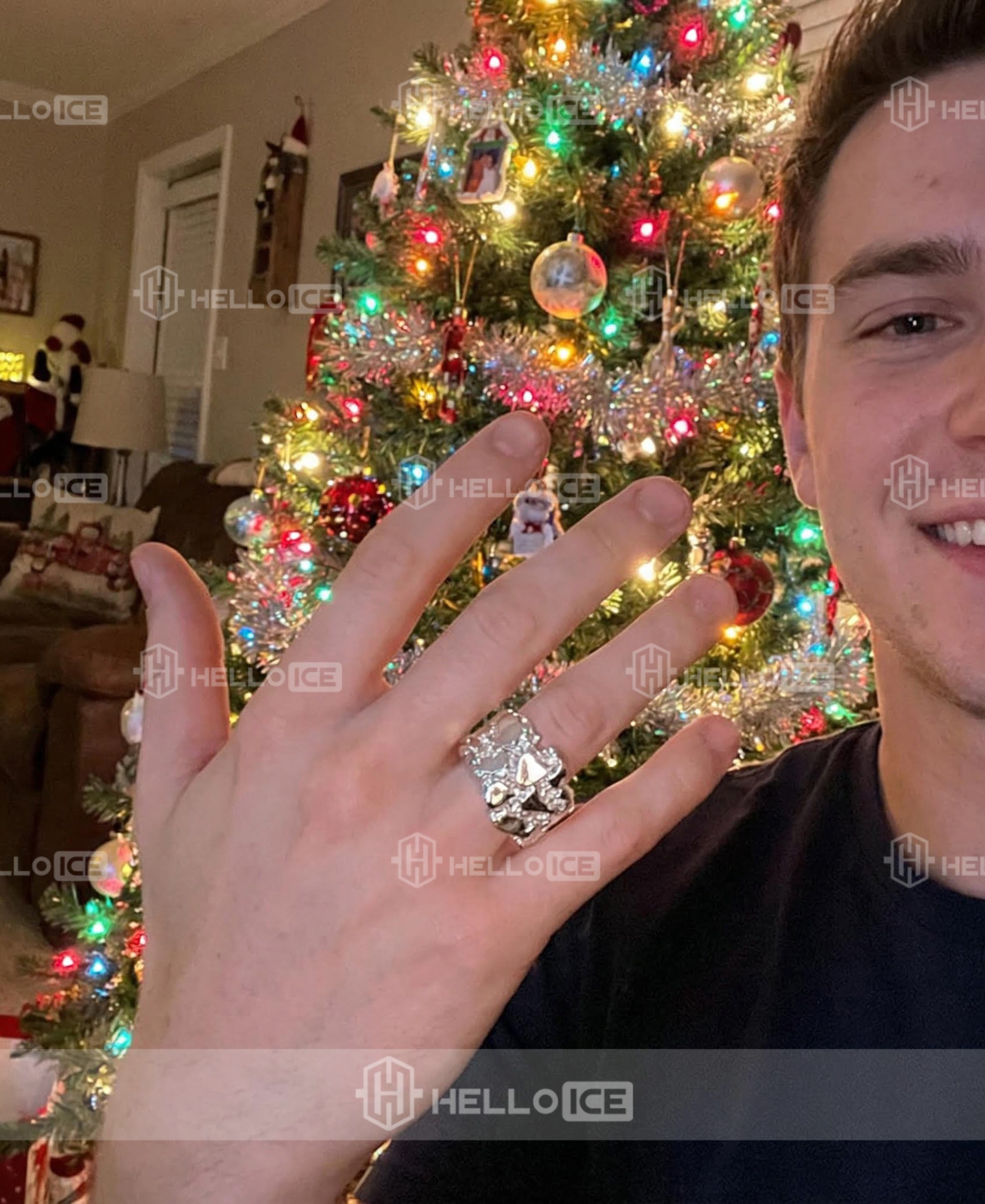 Helloice Review Image