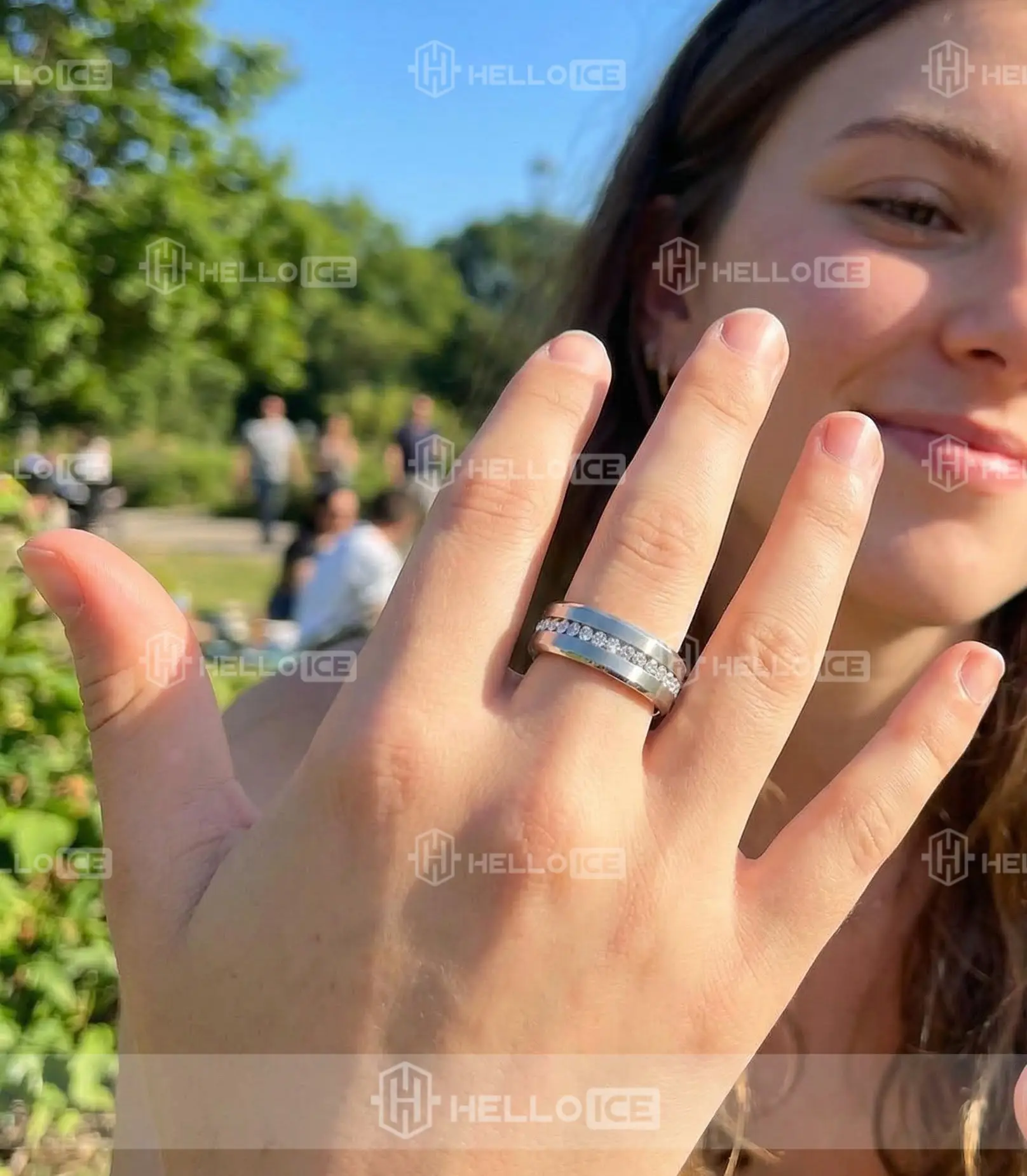 Helloice Review Image