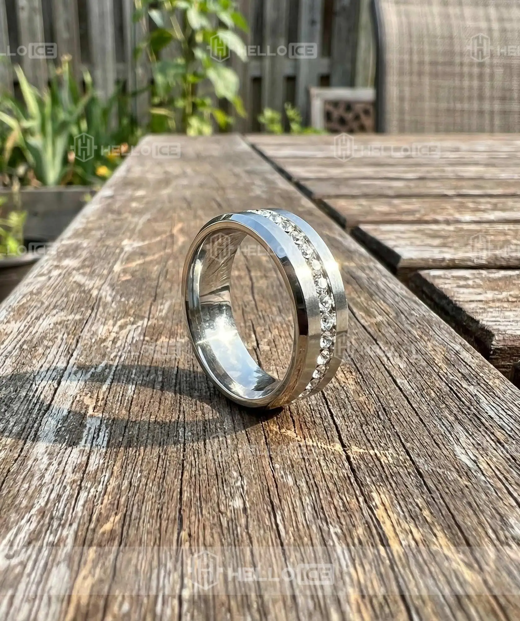 Helloice Review Image