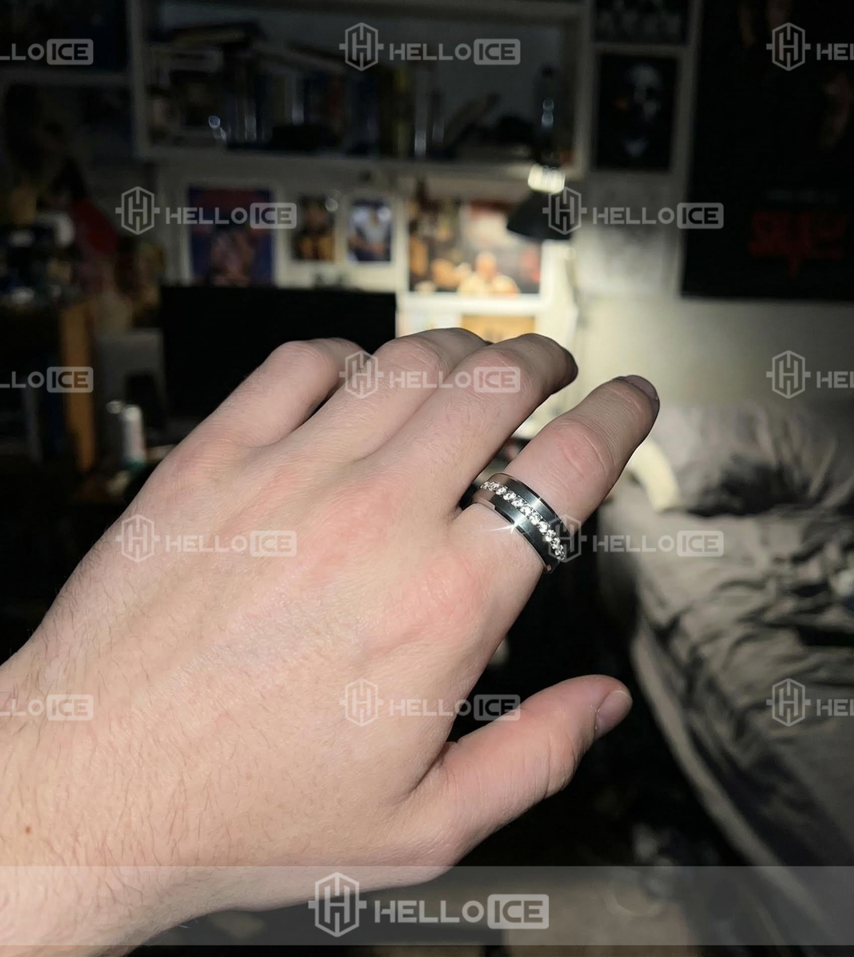 Helloice Review Image