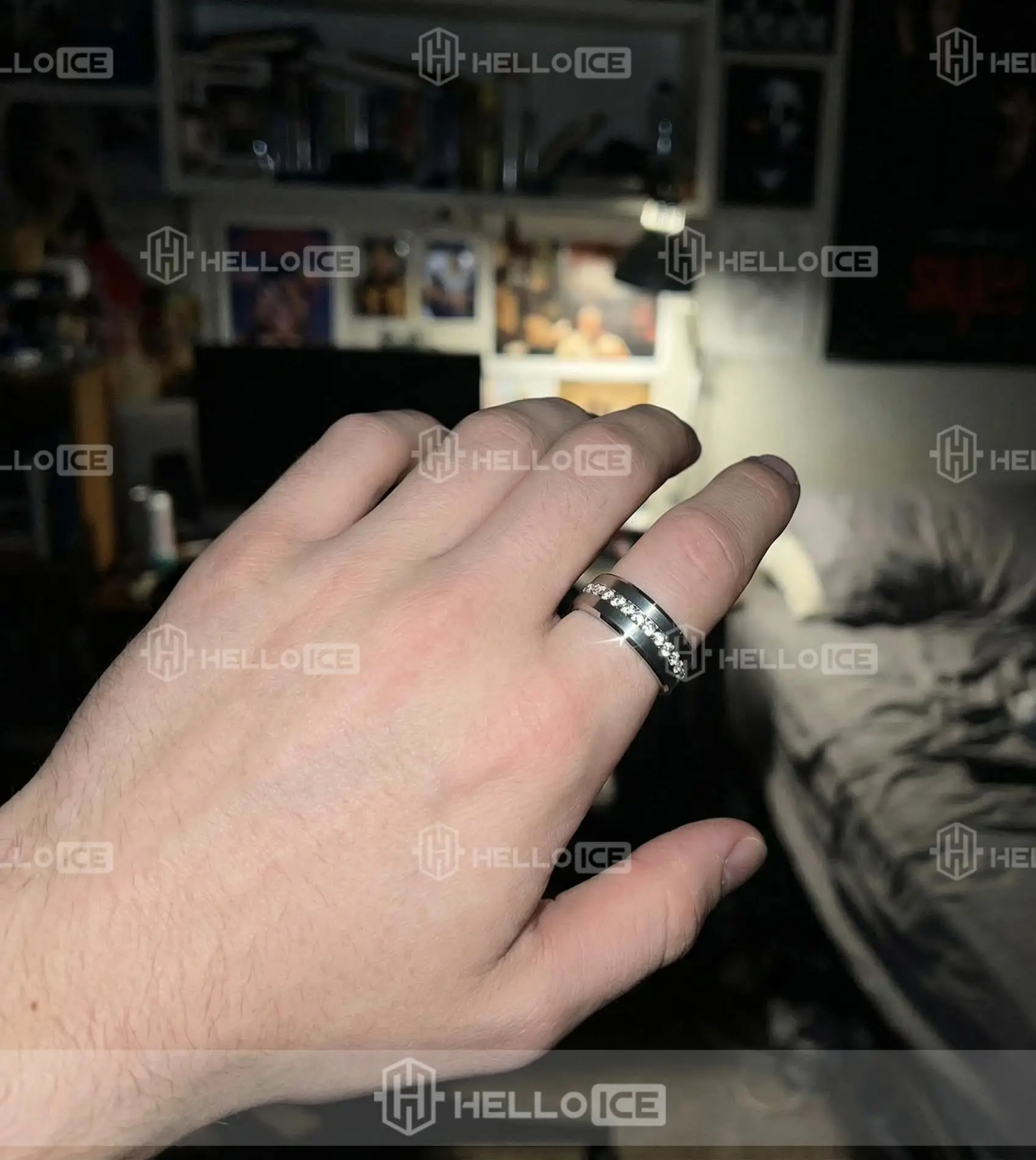 Helloice Review Image